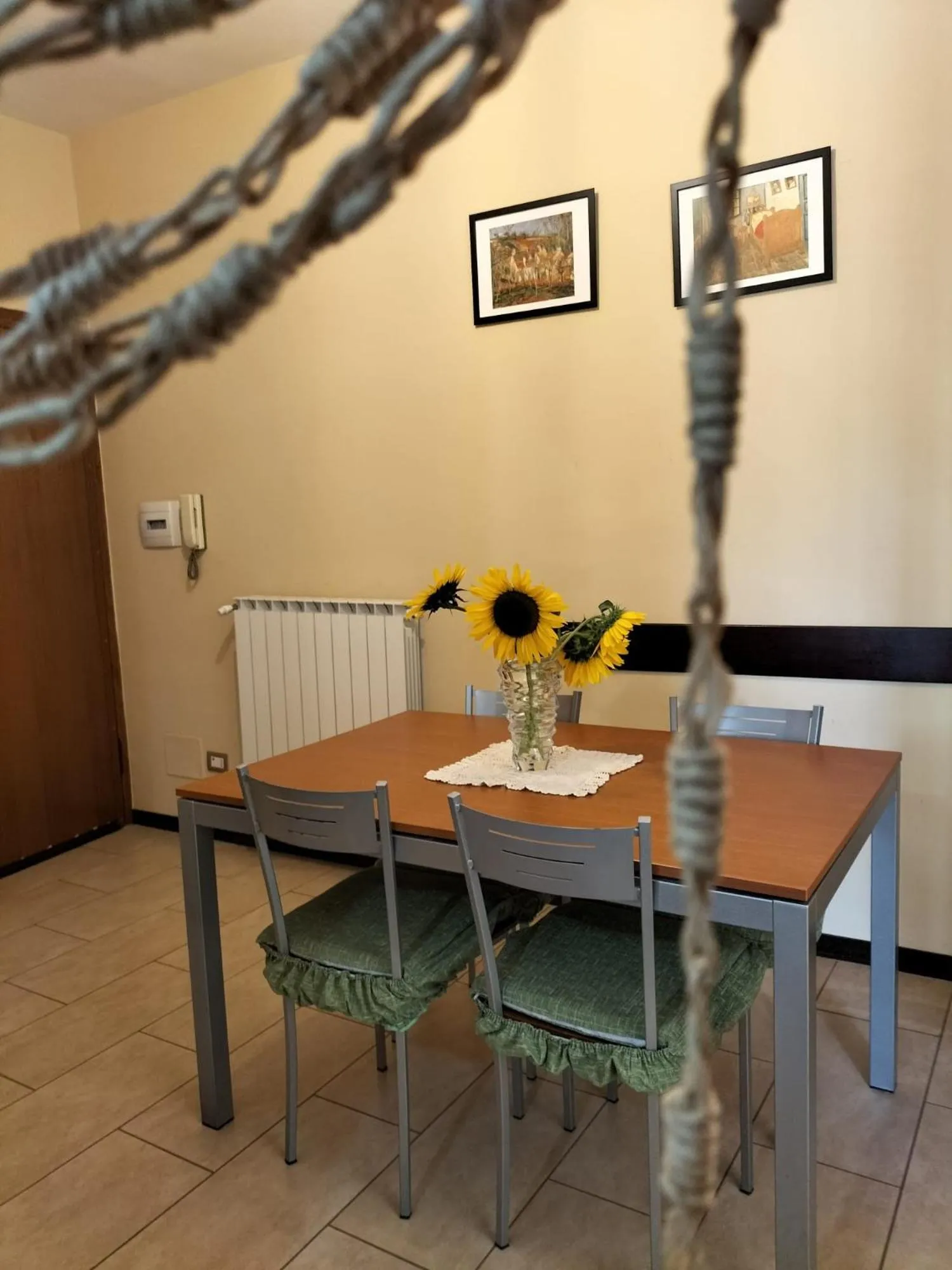 Dining area in Tettoeletto Garden Bio