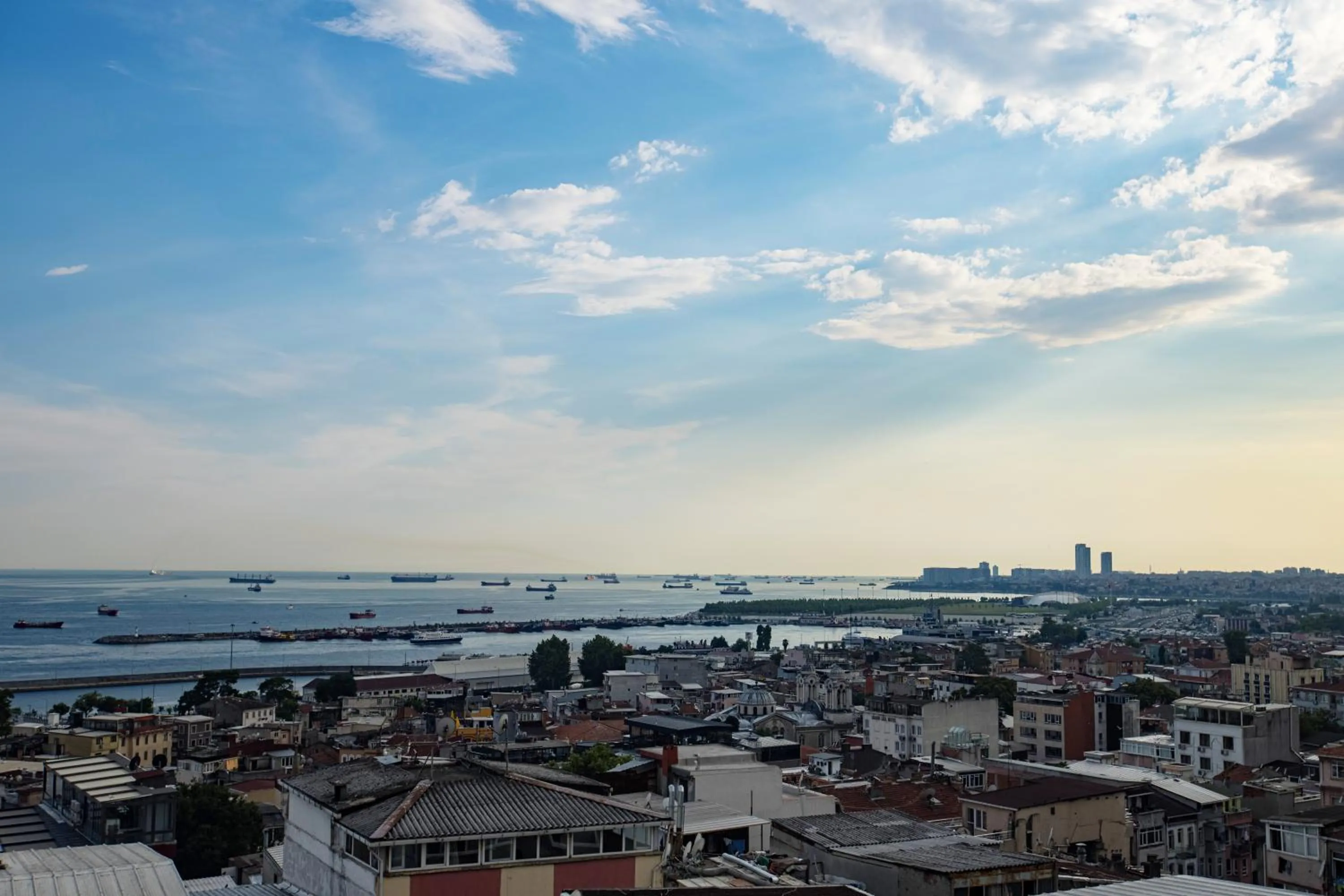 Restaurant/places to eat in Grand Balyan Hotel & Restaurant