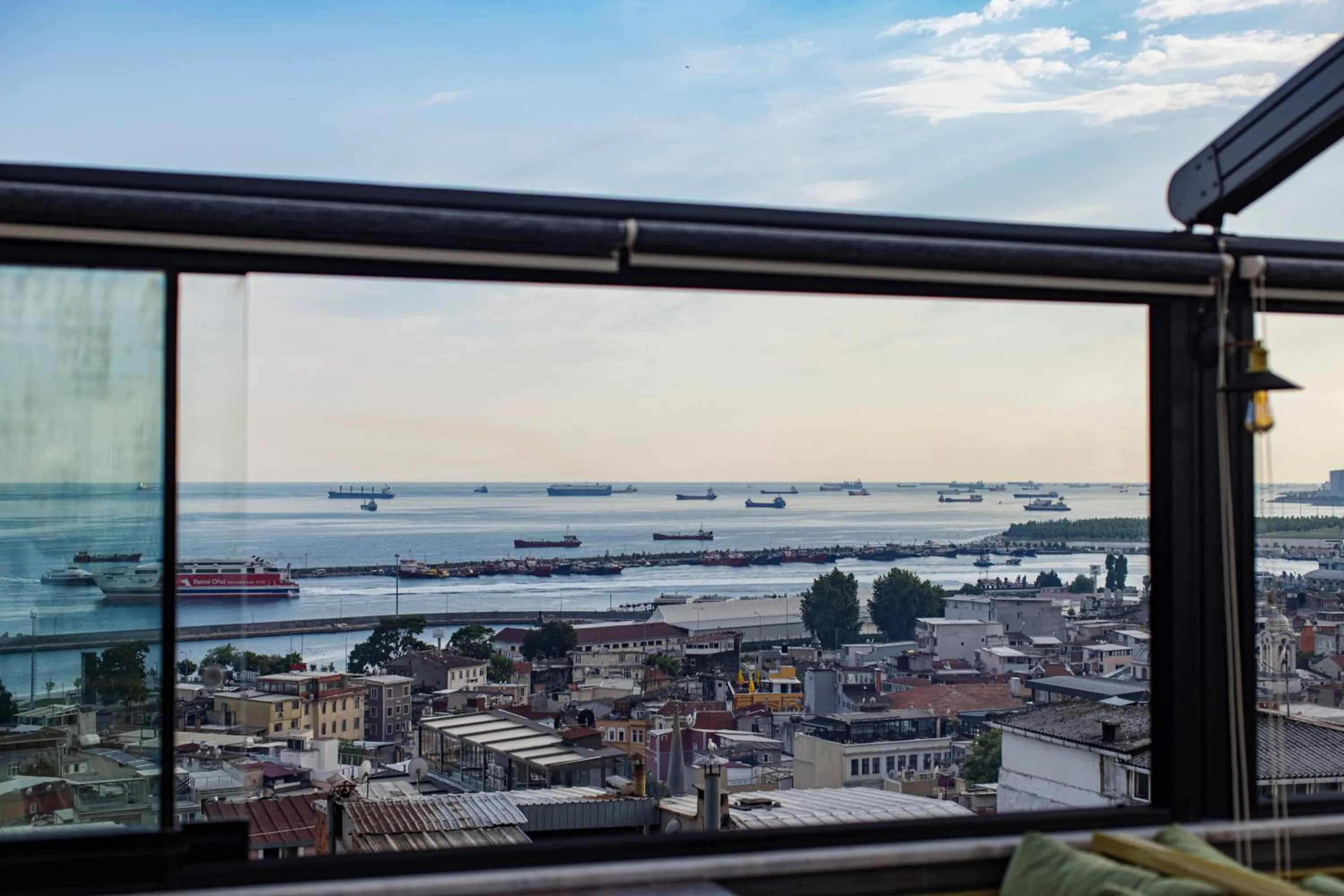 Restaurant/places to eat in Grand Balyan Hotel & Restaurant