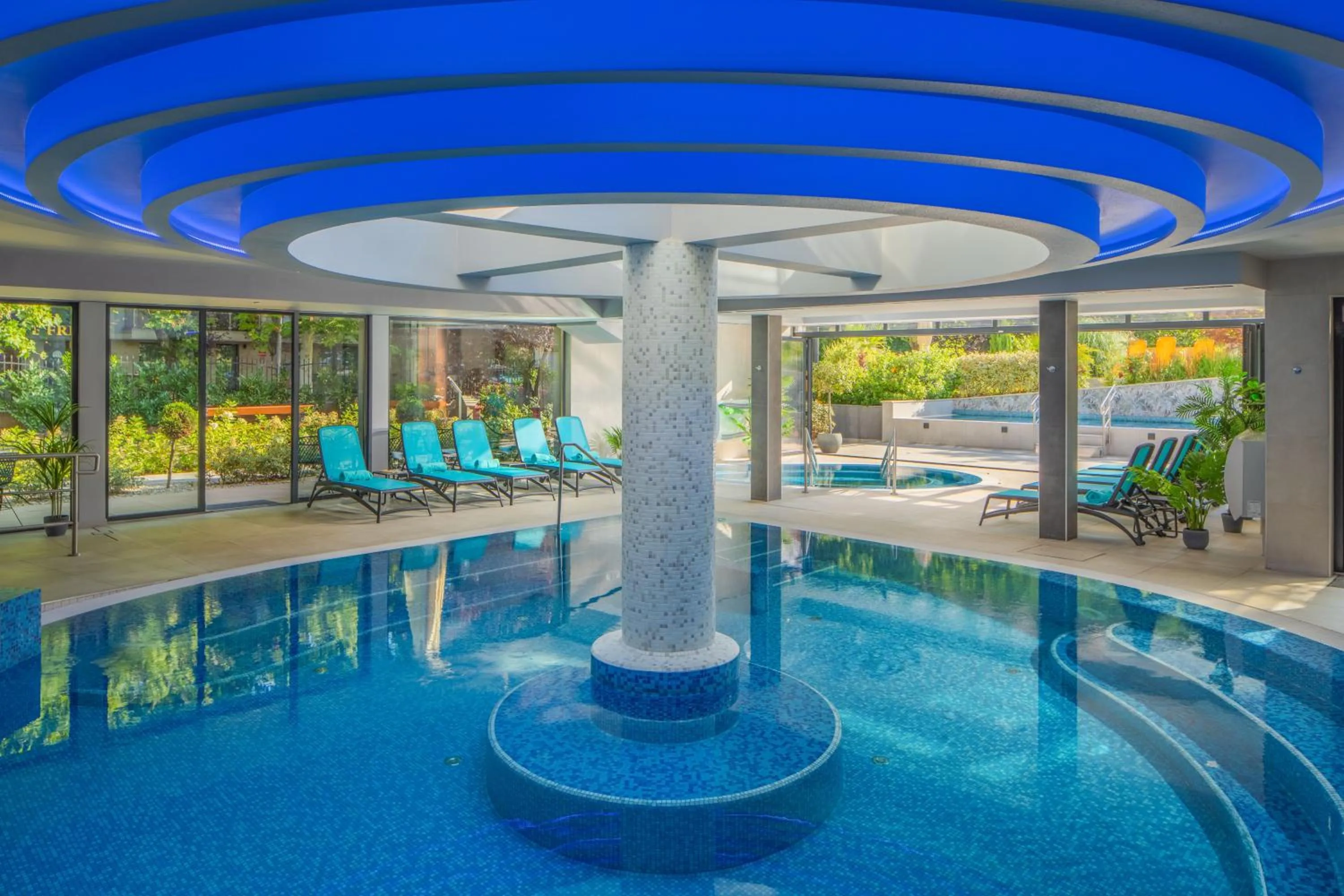 Swimming pool in Sungarden Wellness Hotel Siófok