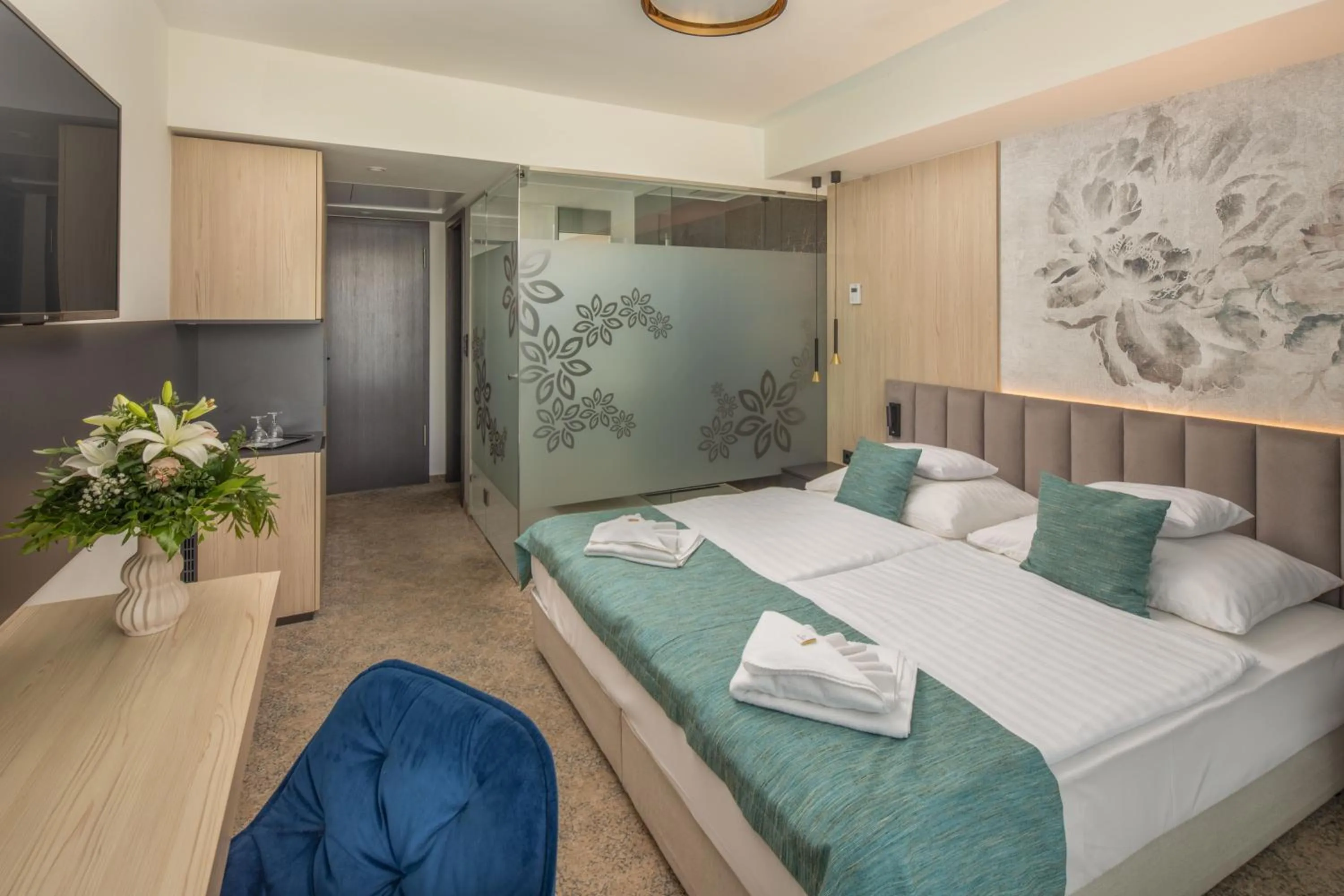 Photo of the whole room, Bed in Sungarden Wellness Hotel Siófok