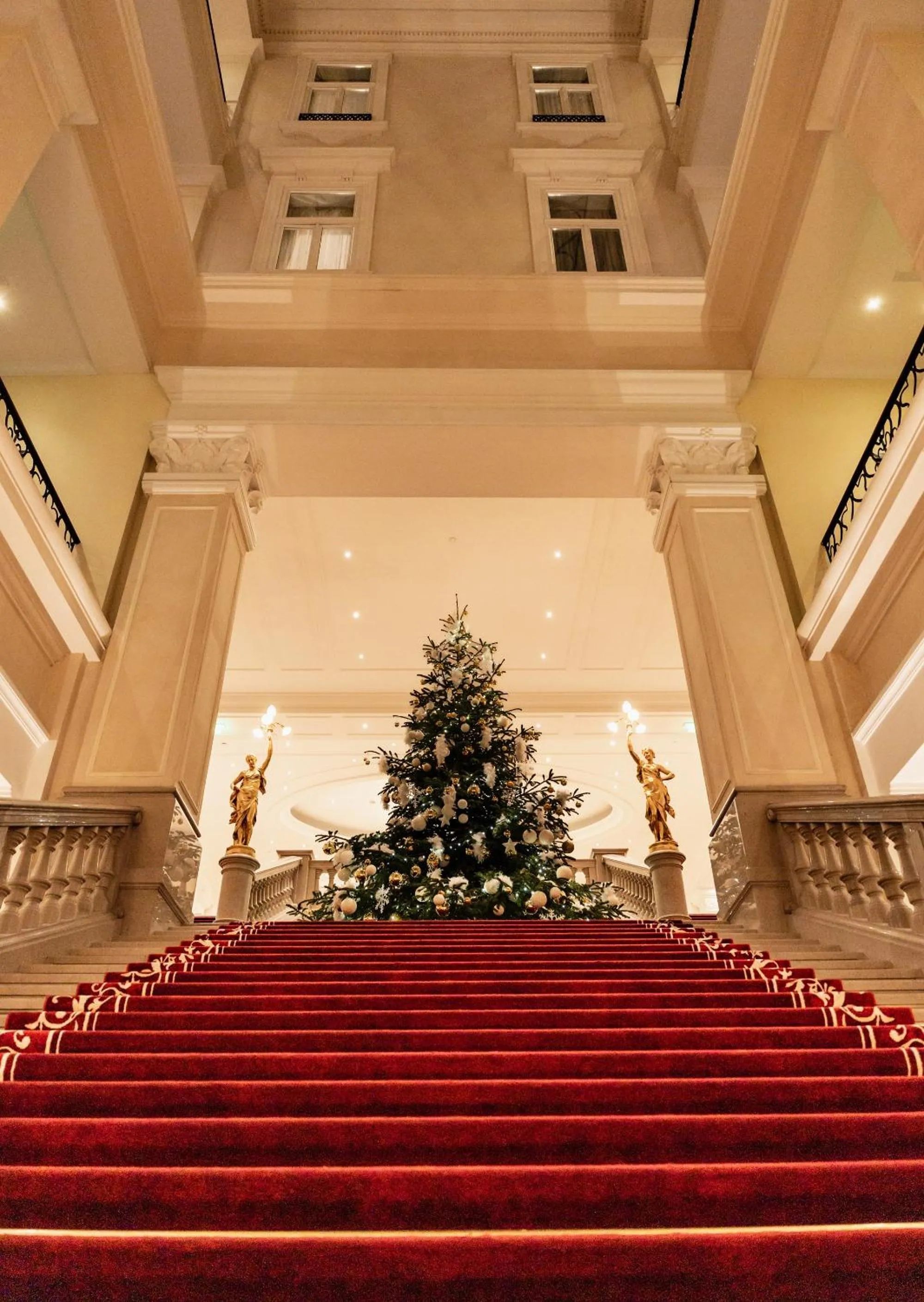 Lobby or reception in Corinthia Budapest