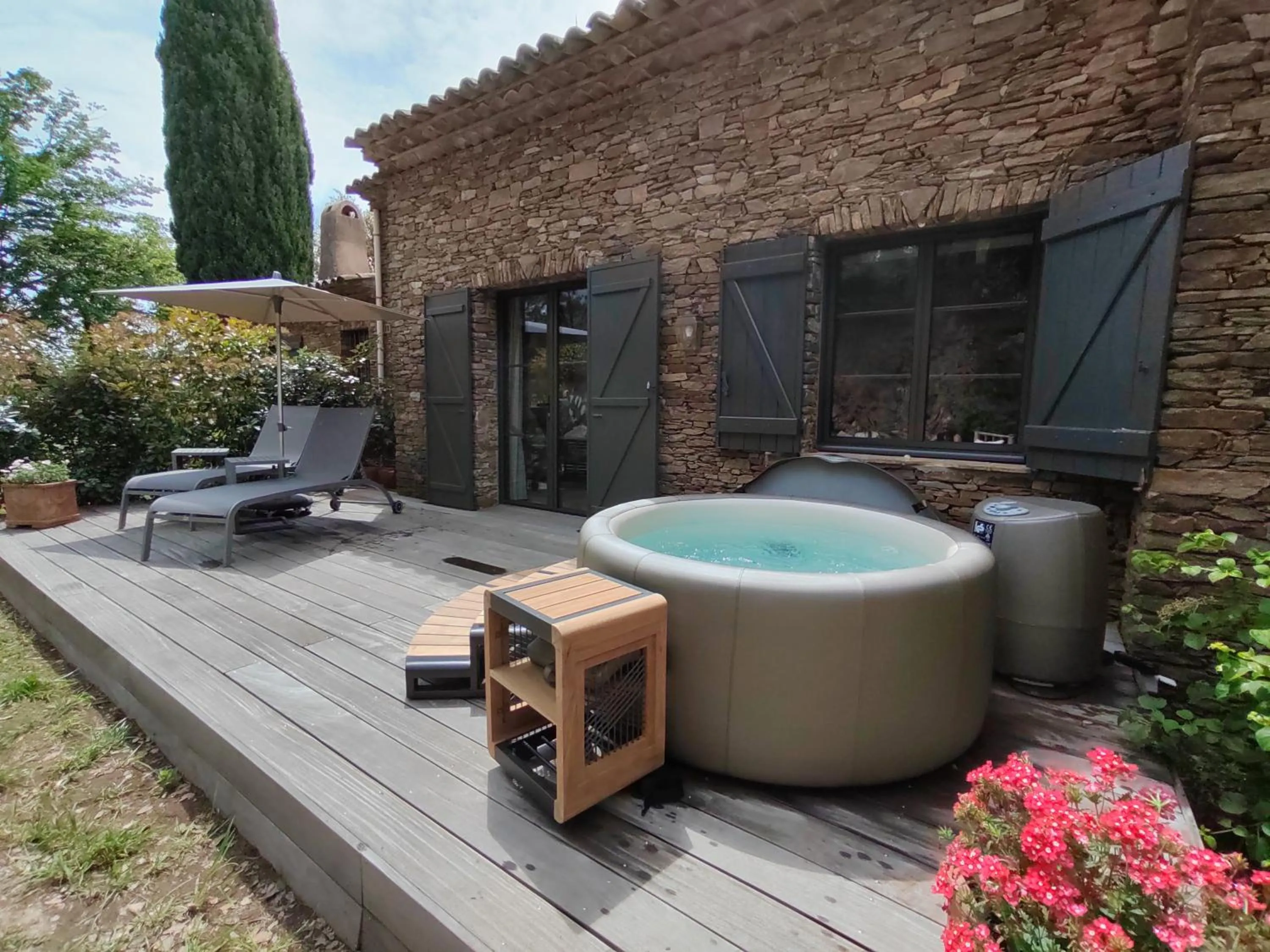Patio in Domaine des Chênes de la Galline