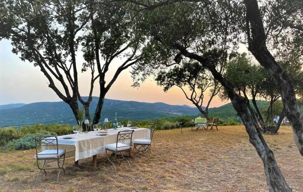 Restaurant/places to eat in Domaine des Chênes de la Galline