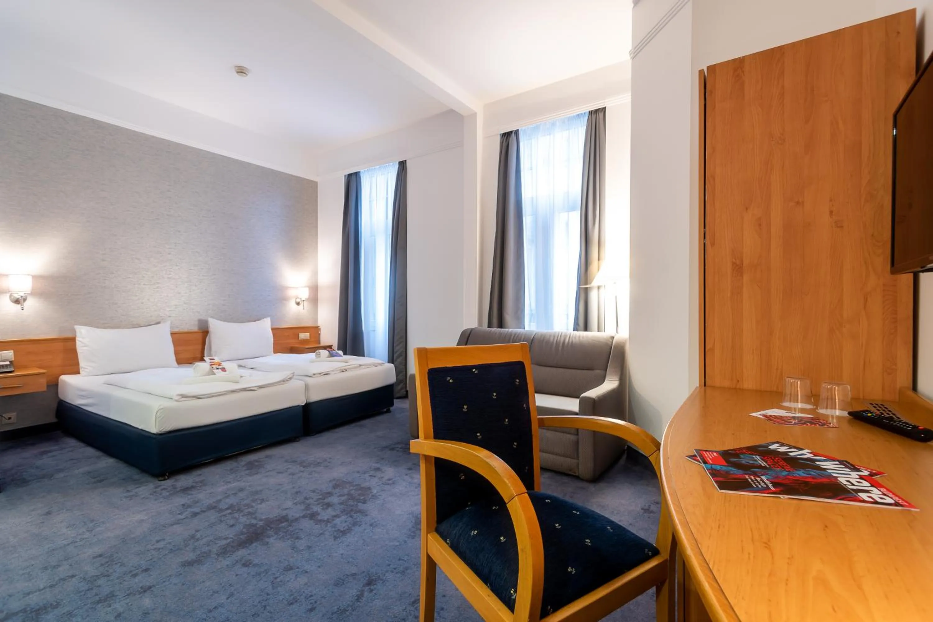 Photo of the whole room in East City Budapest