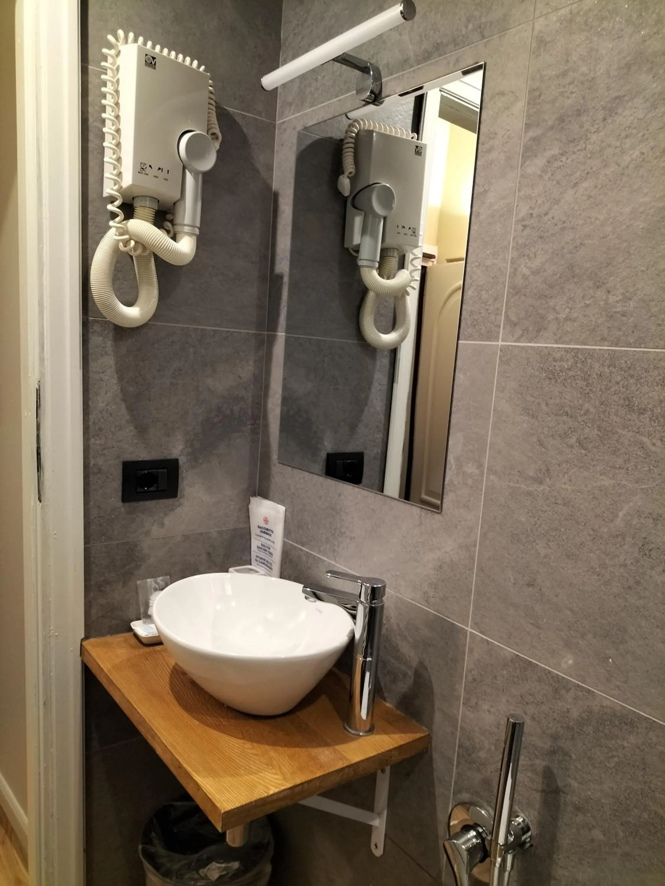 Bathroom in Hotel Camilla Firenze