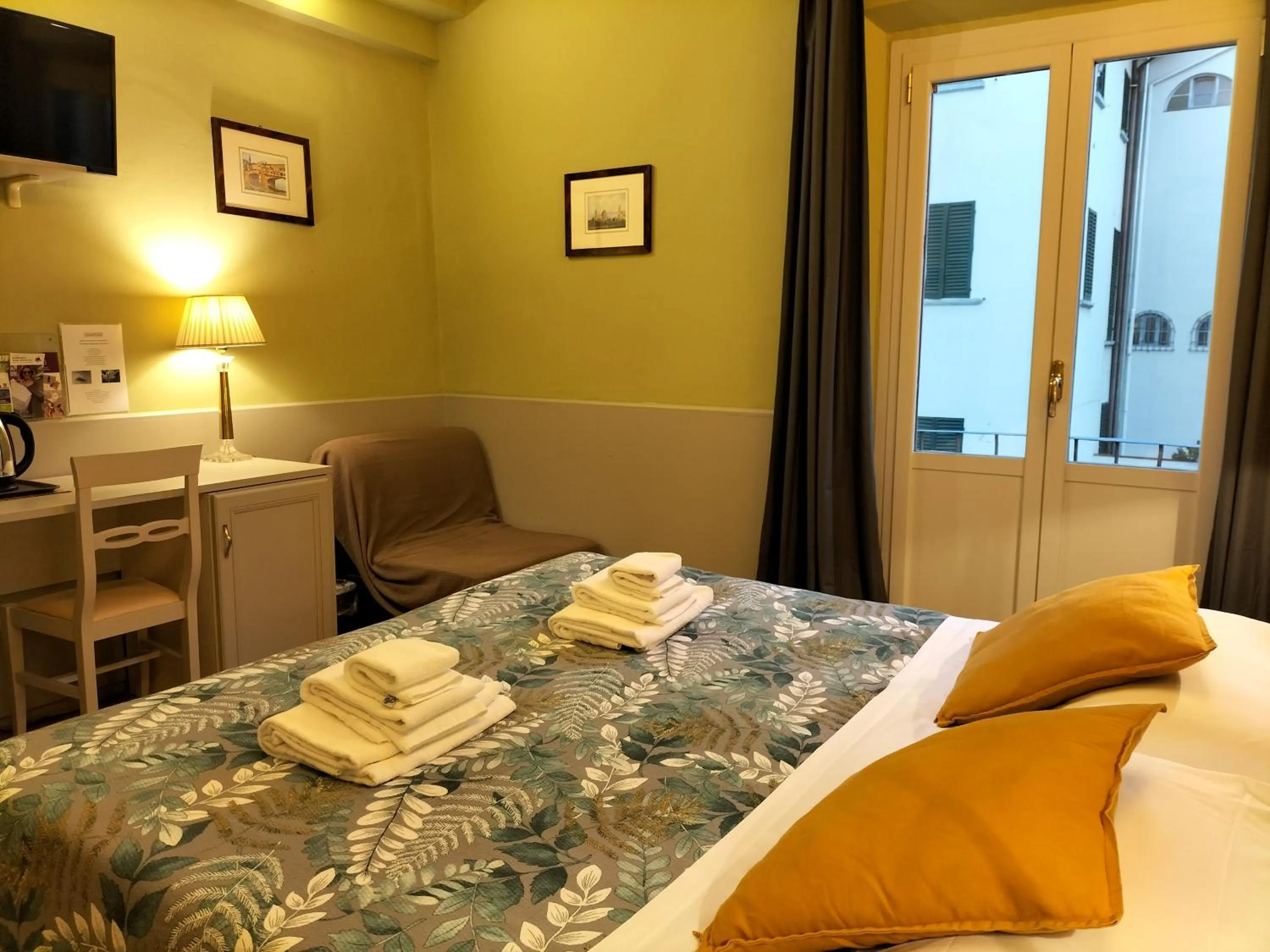 Bed in Hotel Camilla Firenze