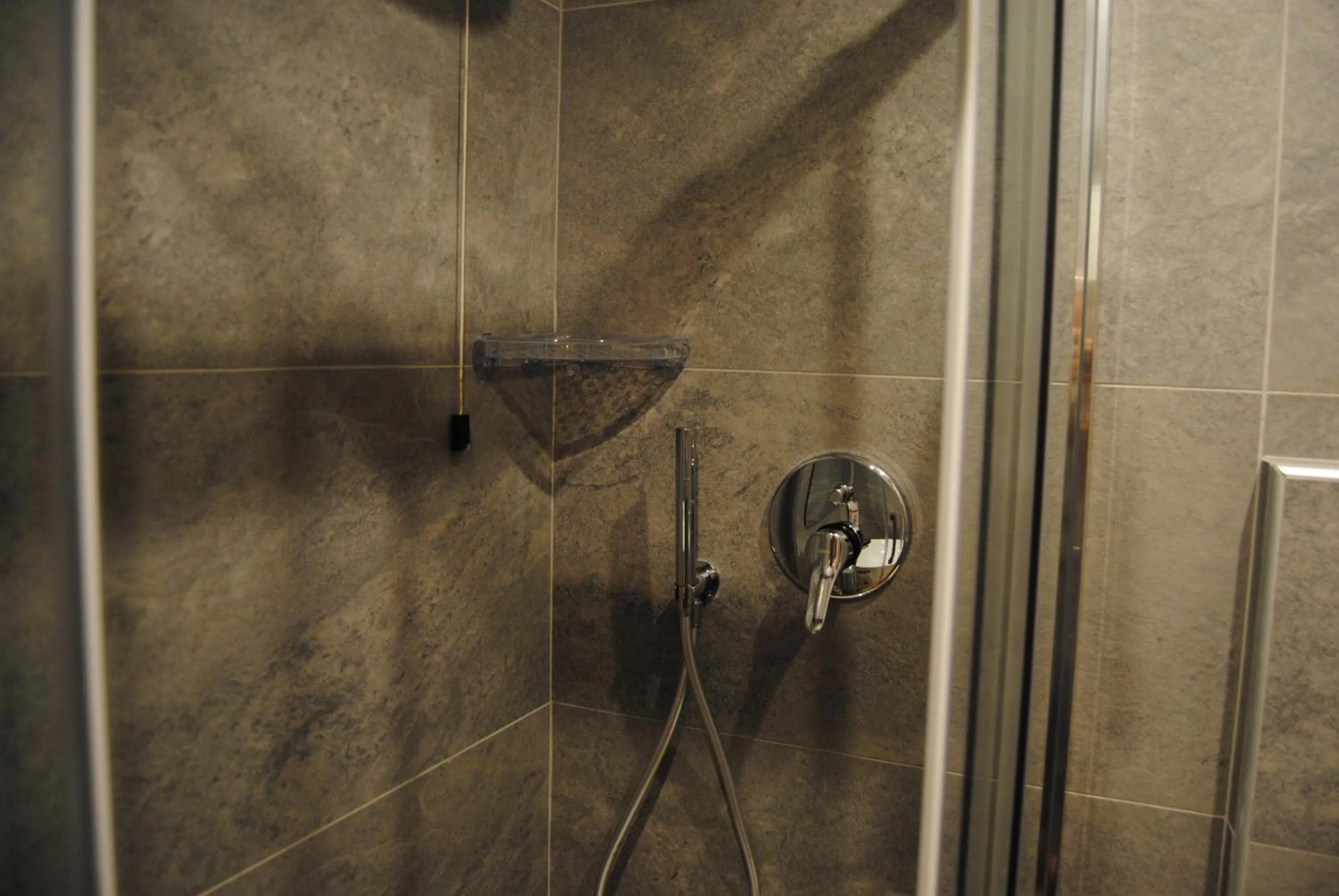 Shower in Hotel Camilla Firenze
