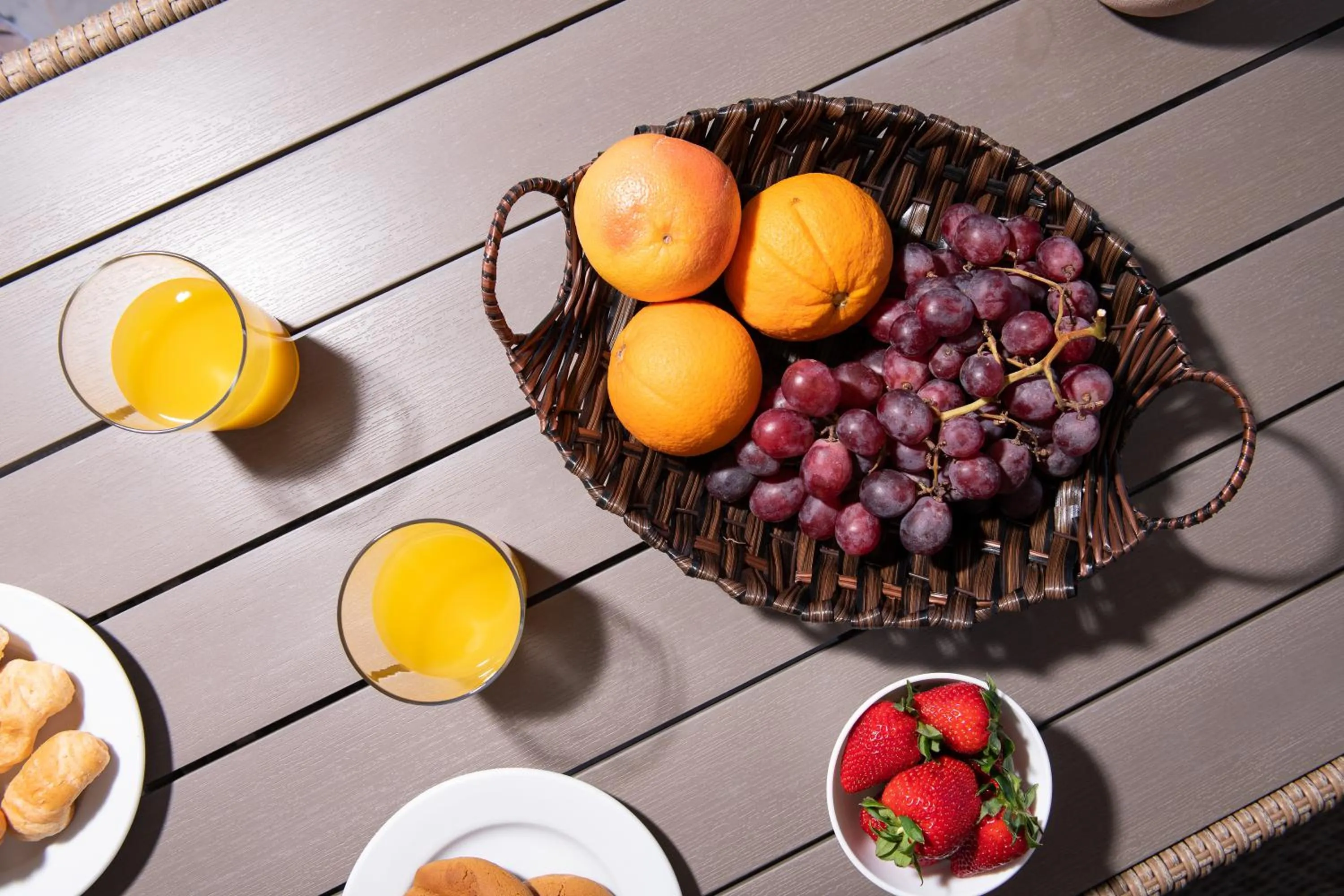 Food and drinks in Lithies Zante Living