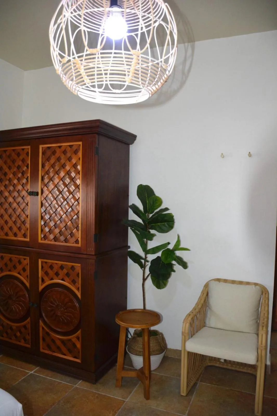 Bedroom in Turtle Bay Inn