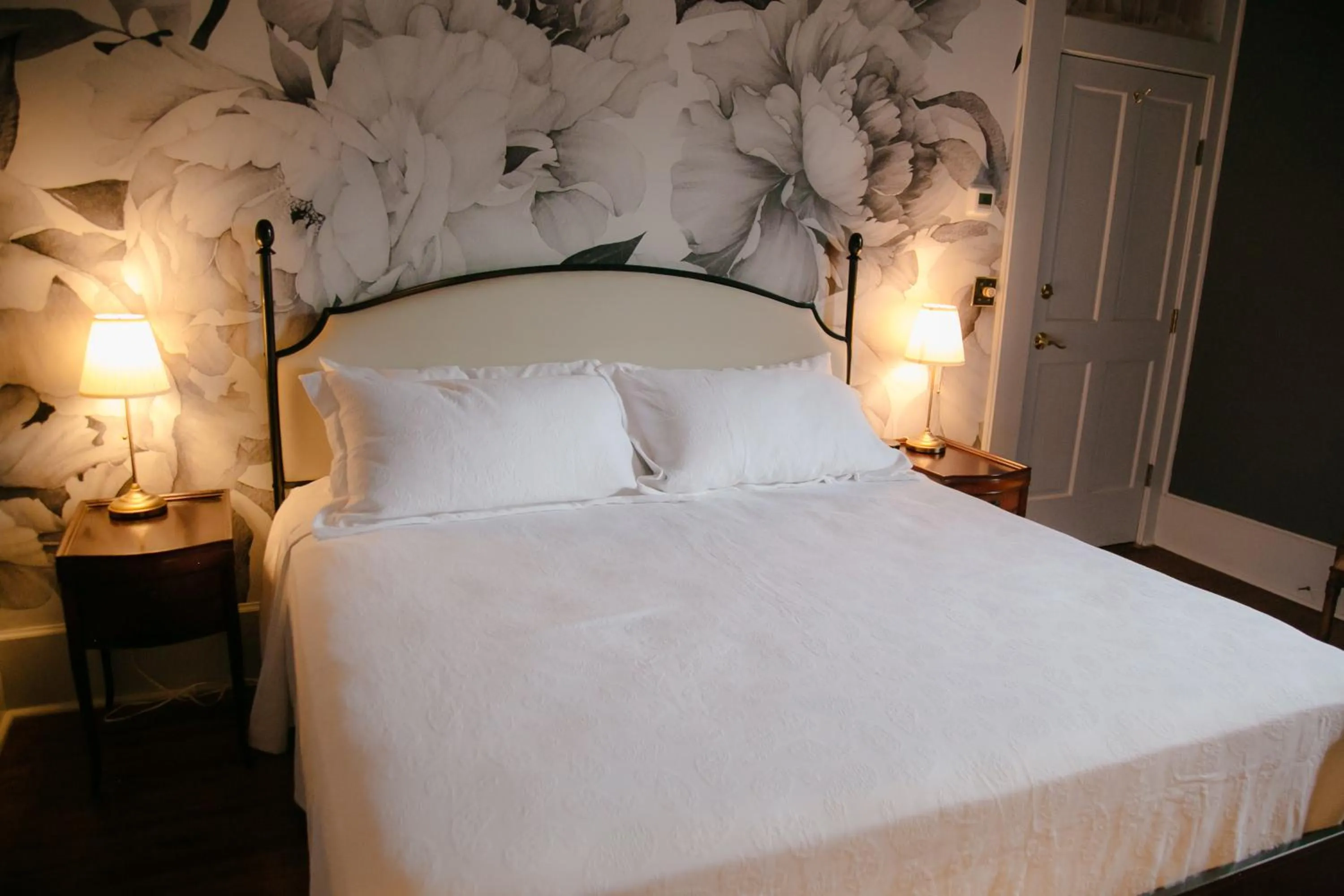 Bedroom, Bed in The Grand Hotel