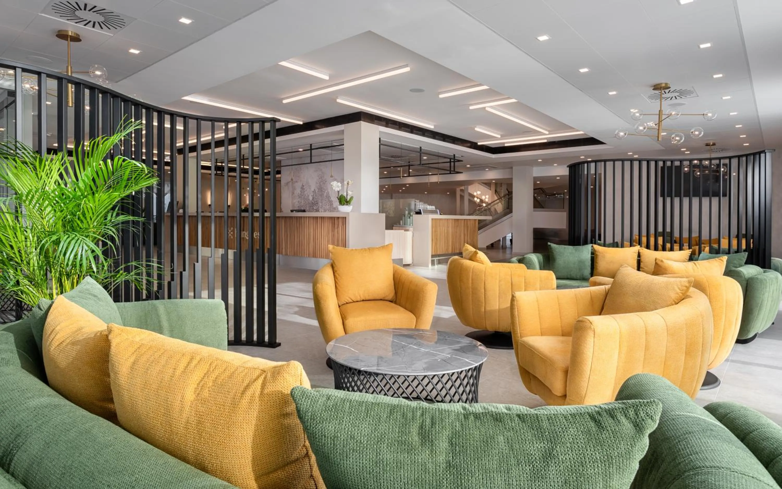 Lobby or reception in Hunguest Hotel Flóra