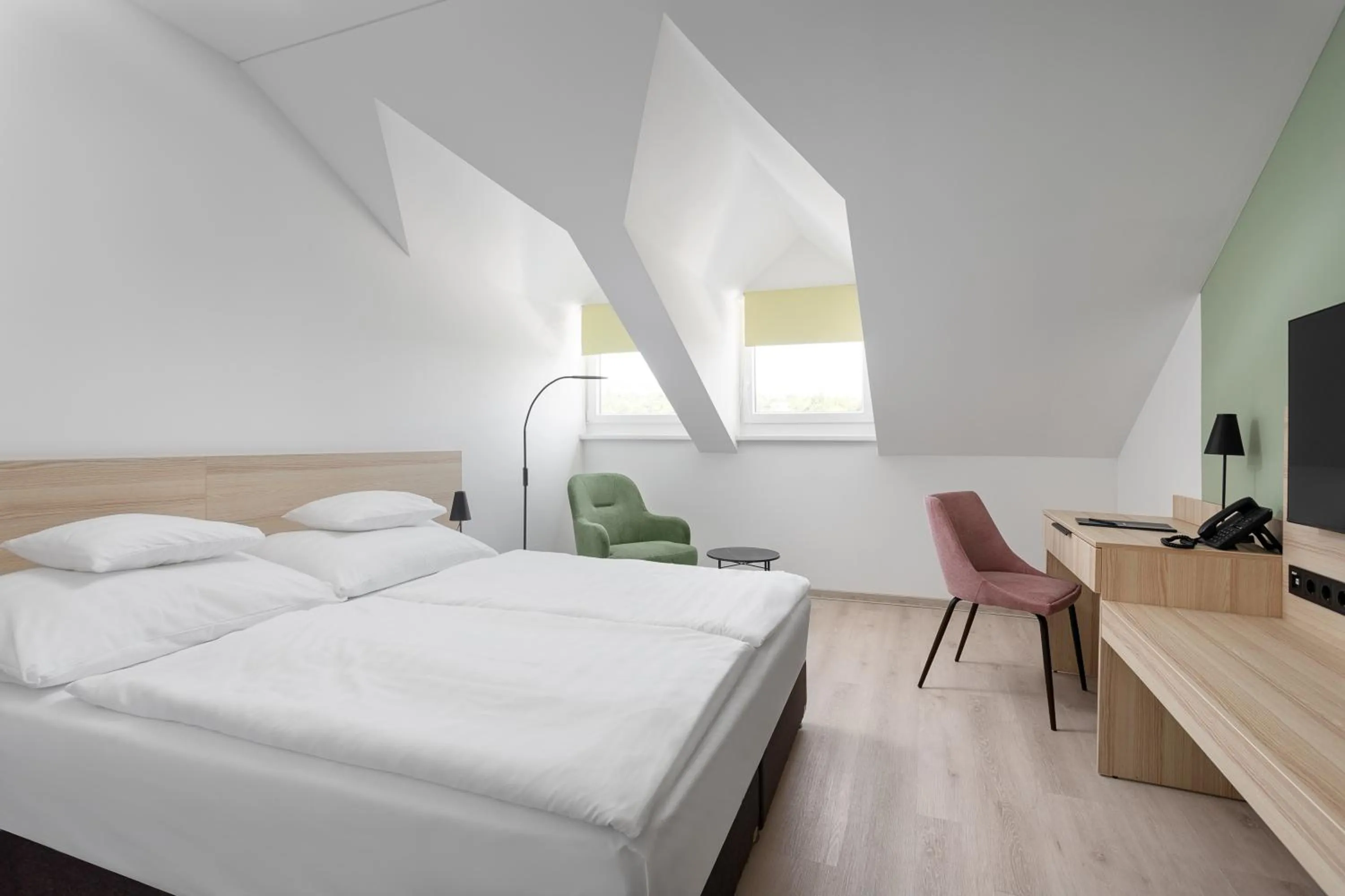 Photo of the whole room, Bed in Hunguest Hotel Flóra