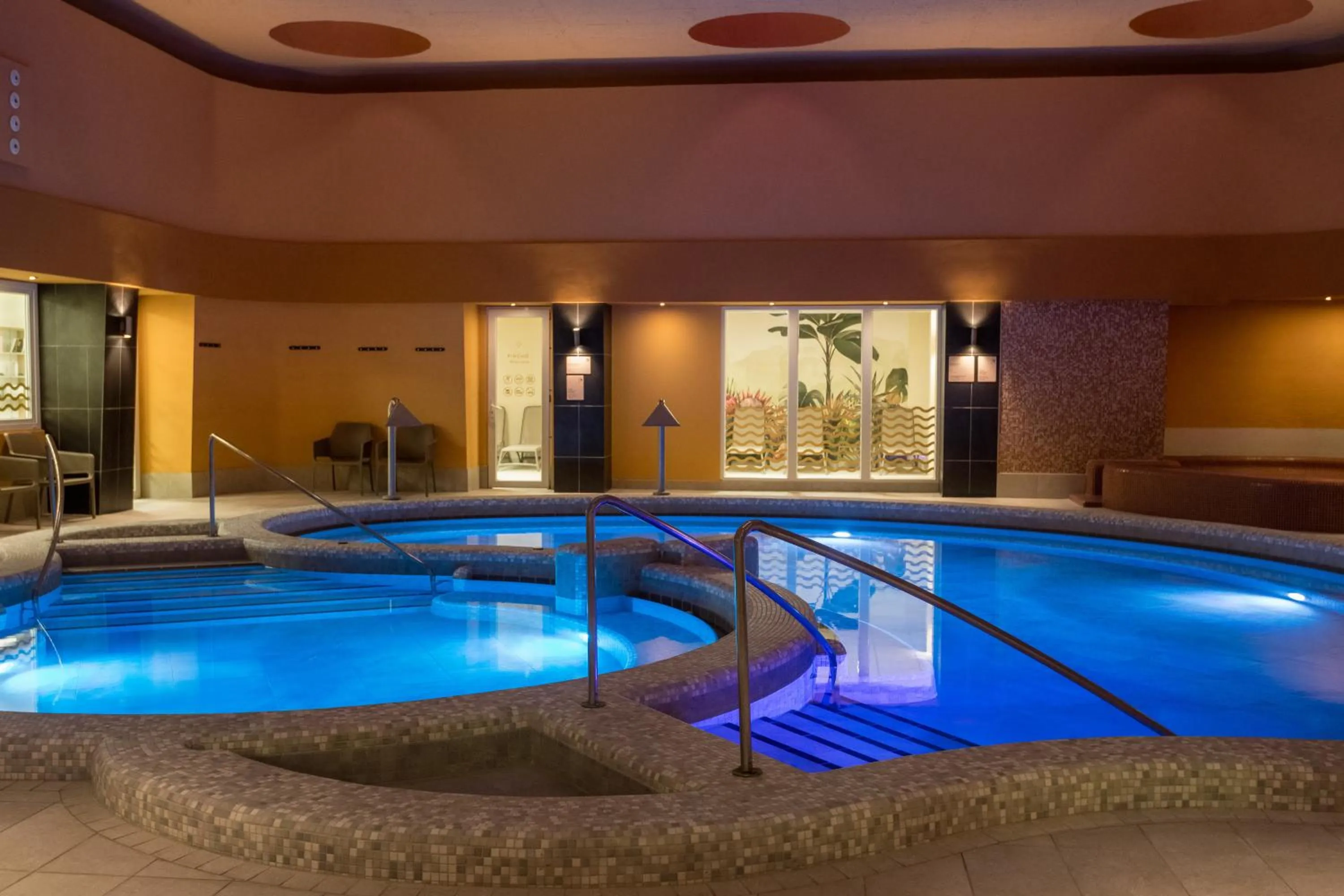 Swimming pool in Hunguest Hotel Flóra