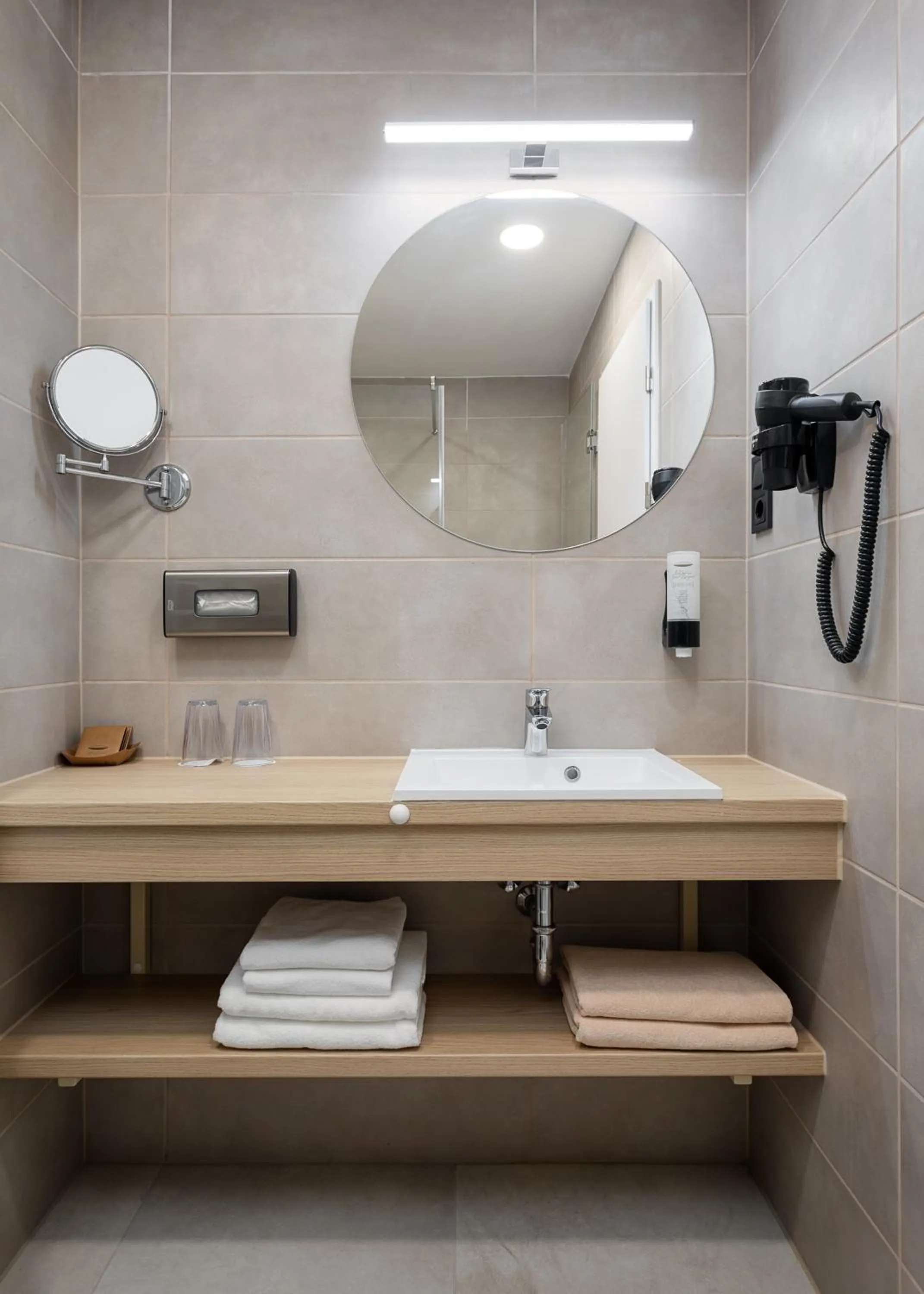 Bathroom in Hunguest Hotel Flóra