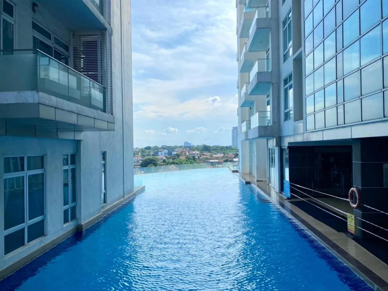 Swimming pool in KSL D'Esplanade Apartment Suites by SC Homestay