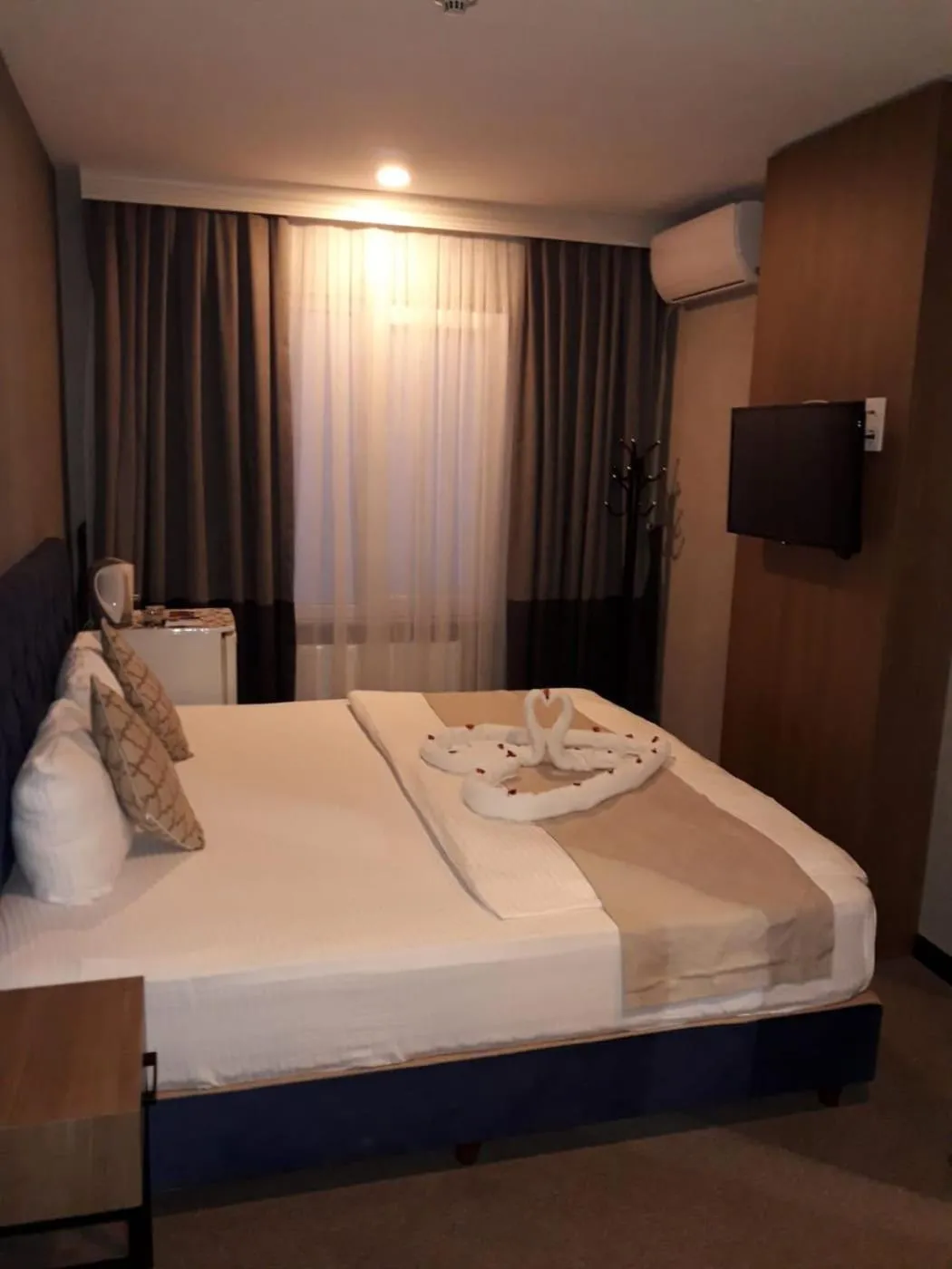 Photo of the whole room, Bed in Nostalji Hotel