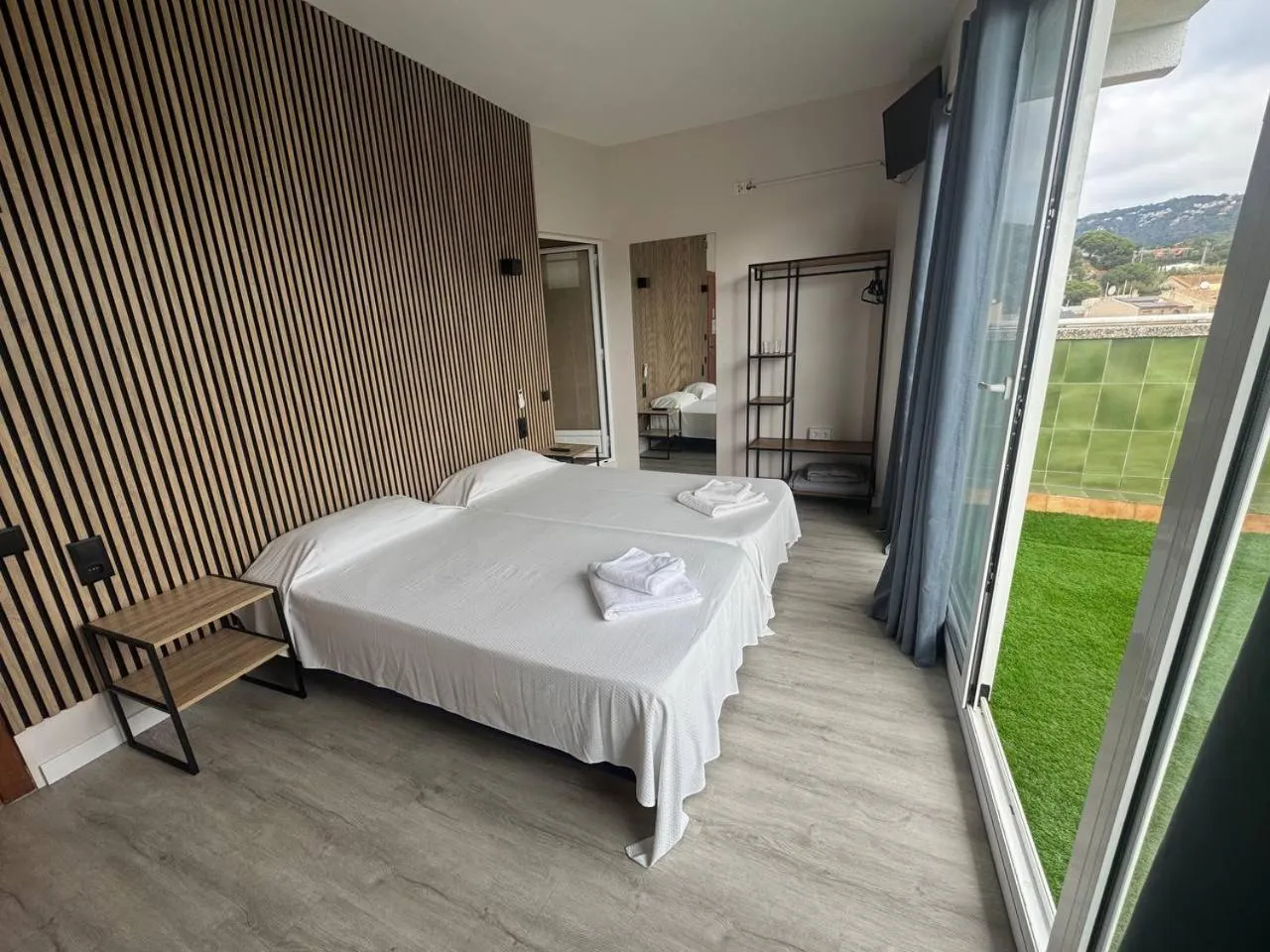 Bedroom, Bed in COLIBRI