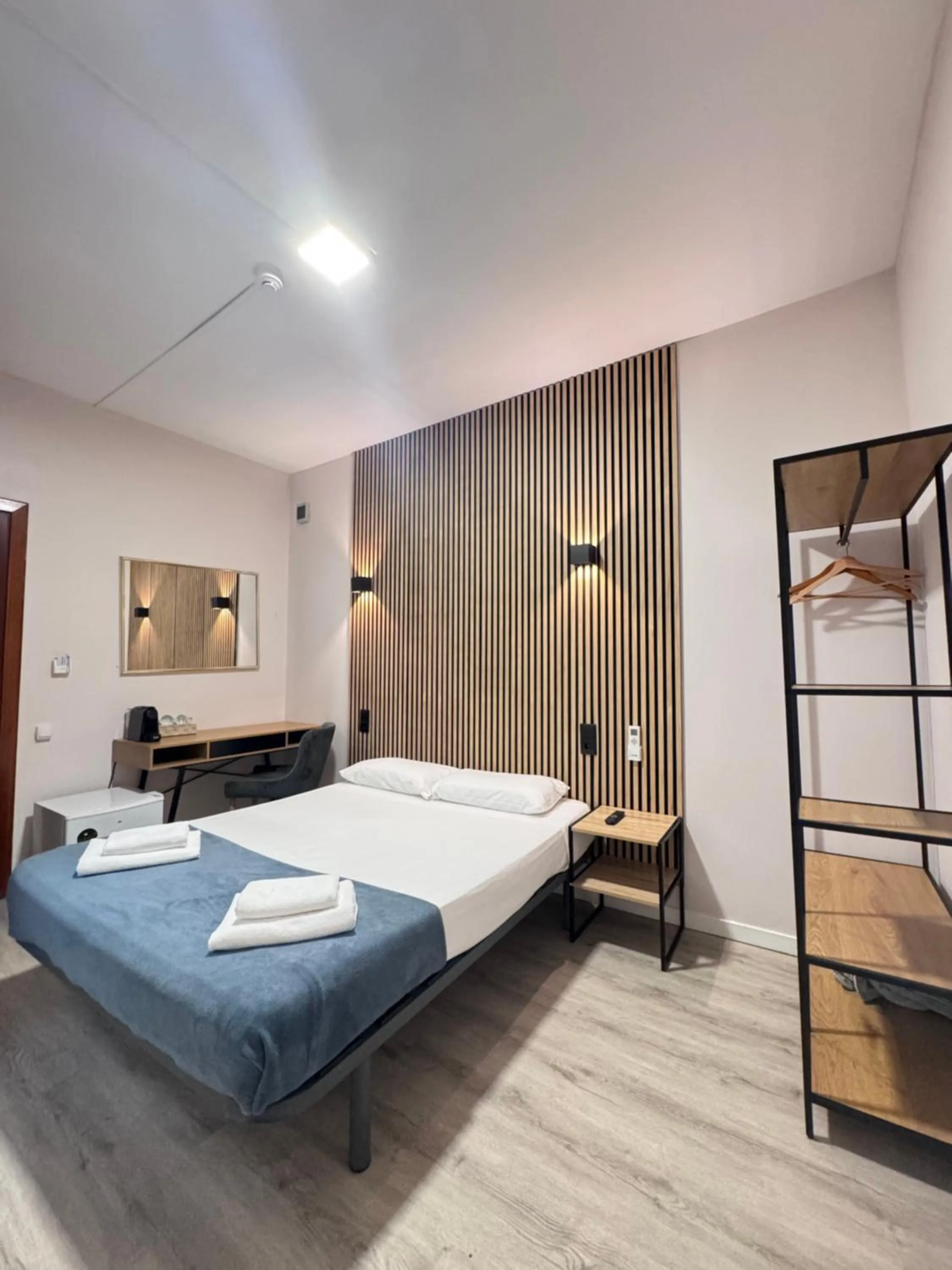 furniture, Bed in COLIBRI