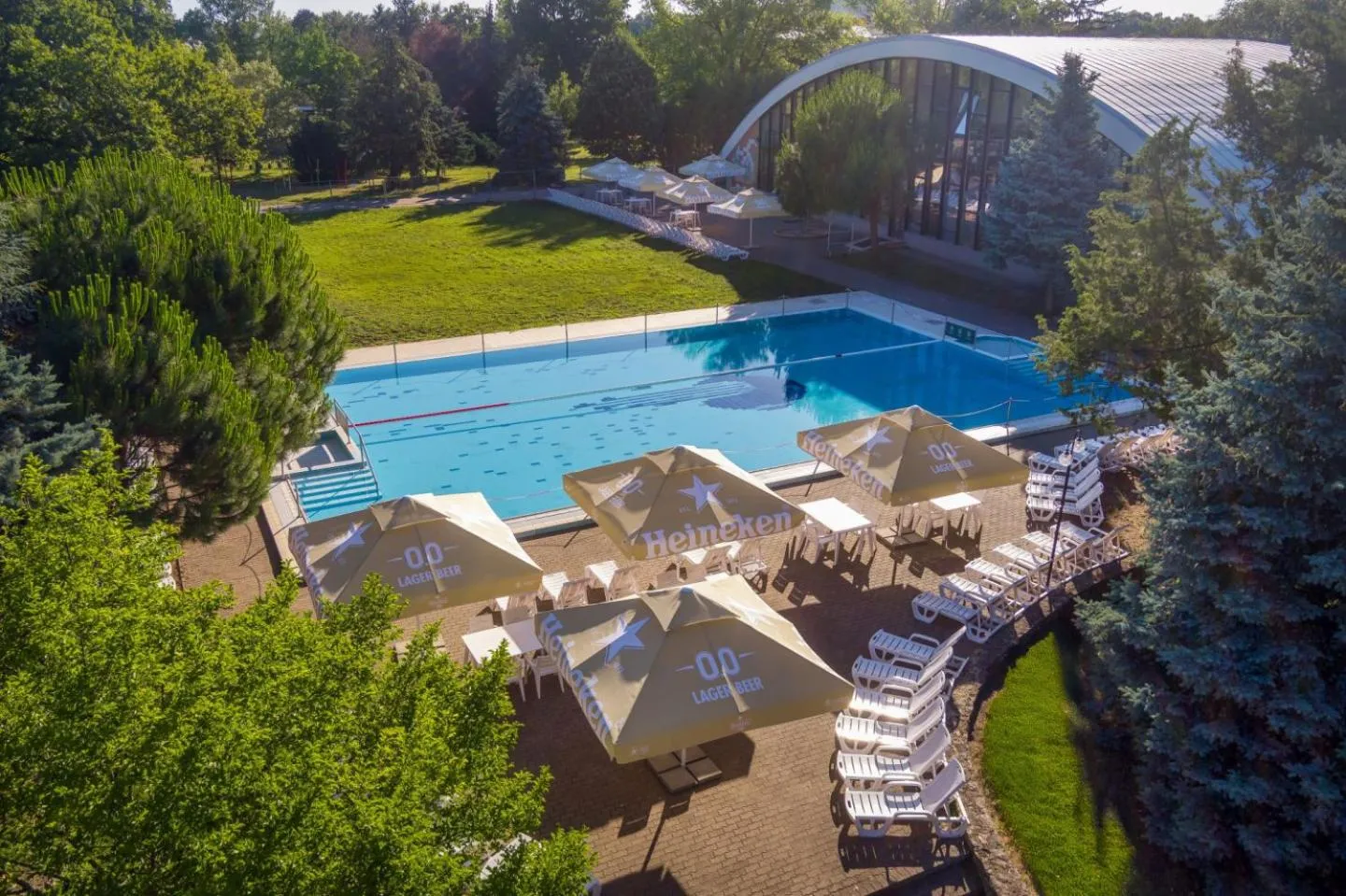 Swimming pool in Hunguest Hotel Béke