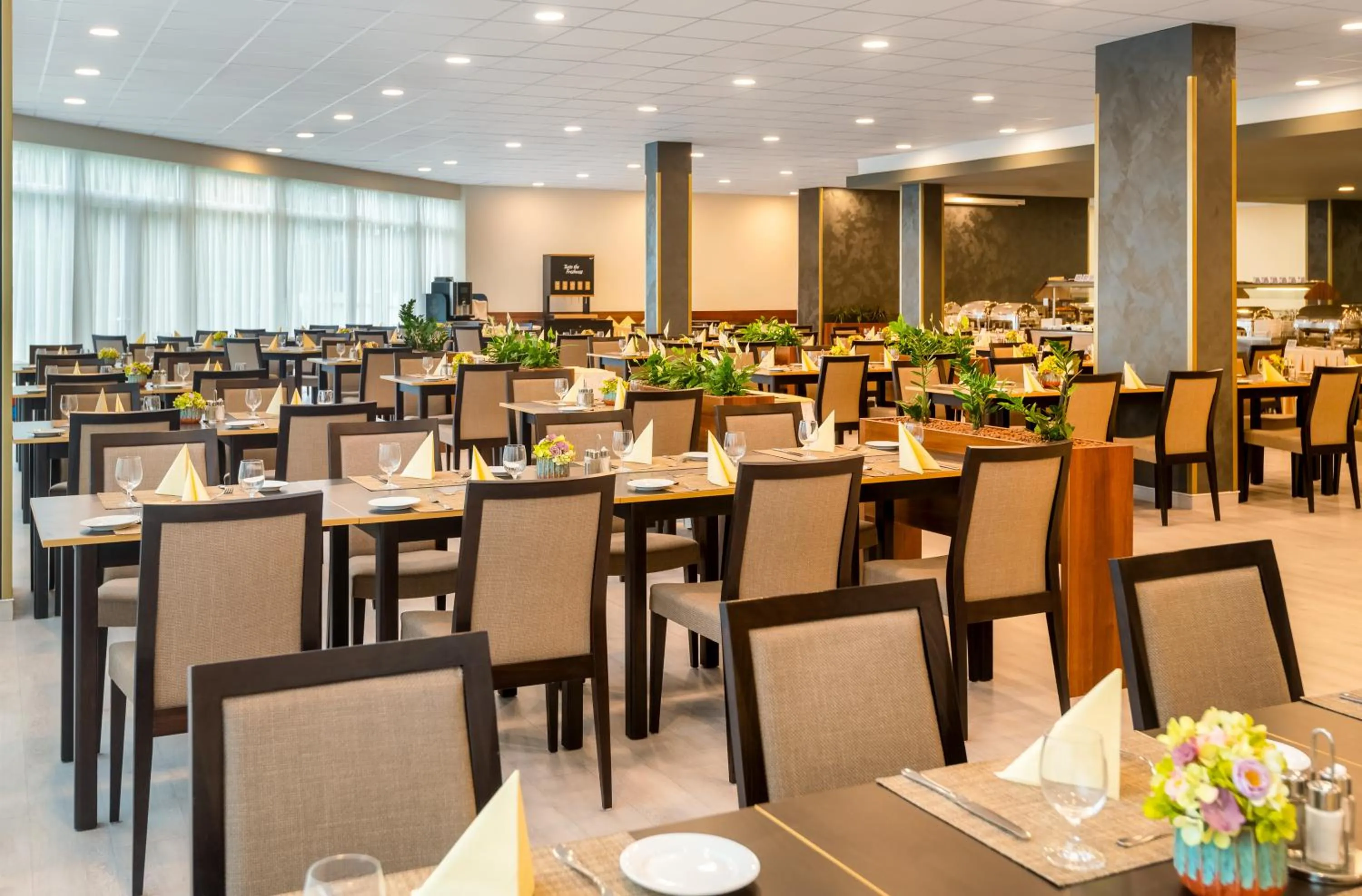 Restaurant/places to eat in Hunguest Szeged - ex Forrás