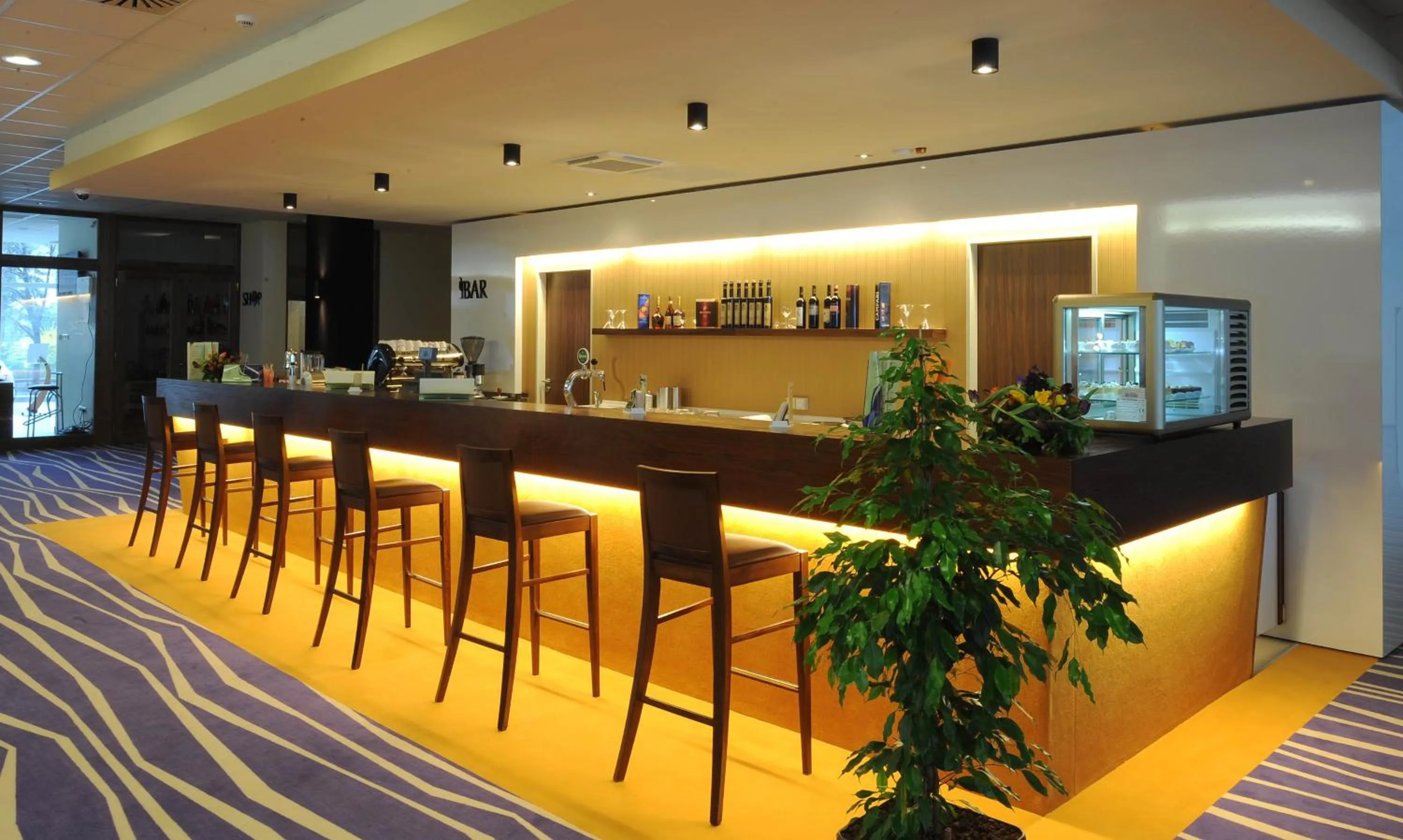 Lounge or bar in Hunguest Szeged - ex Forrás