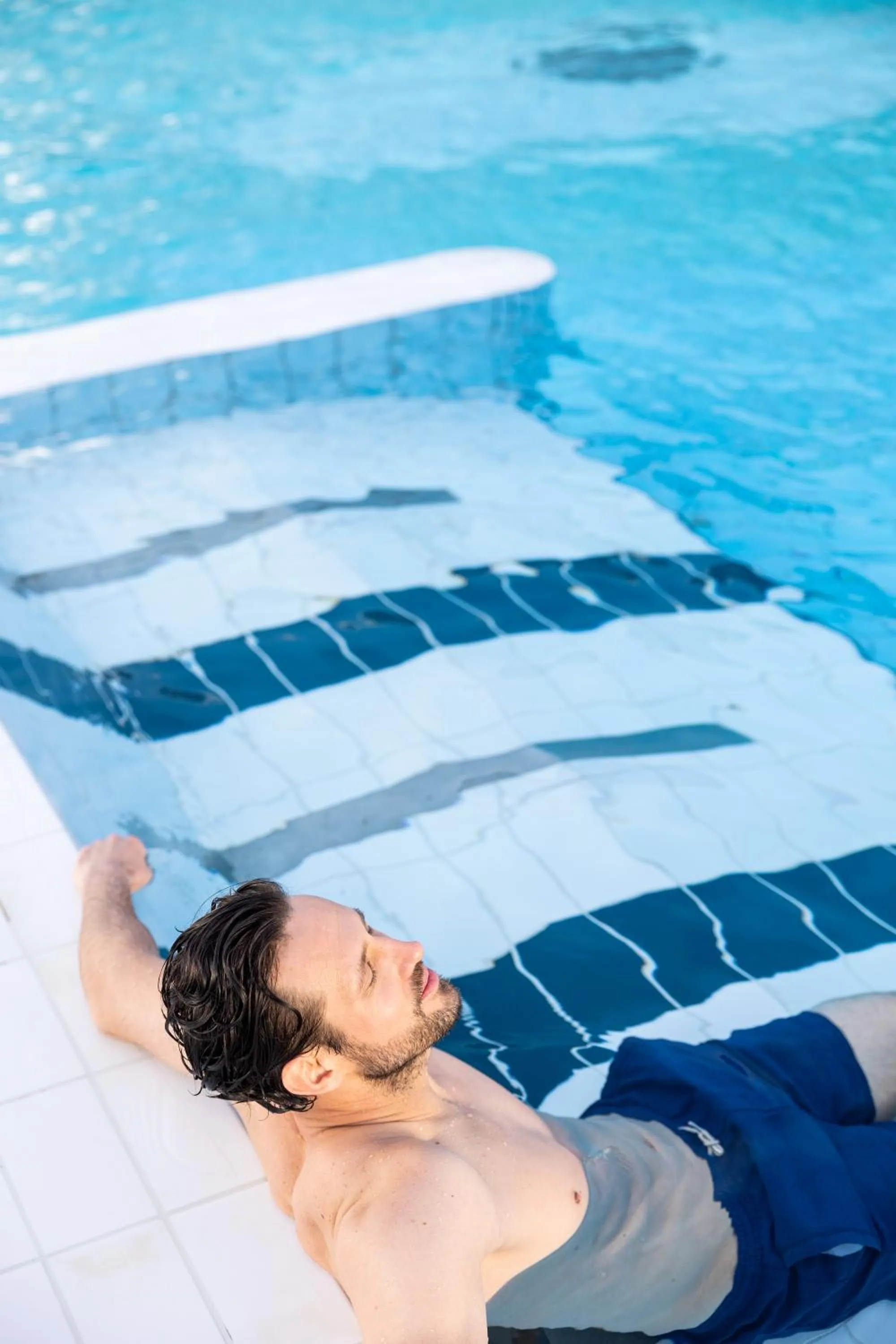 Swimming pool in Hunguest Szeged - ex Forrás