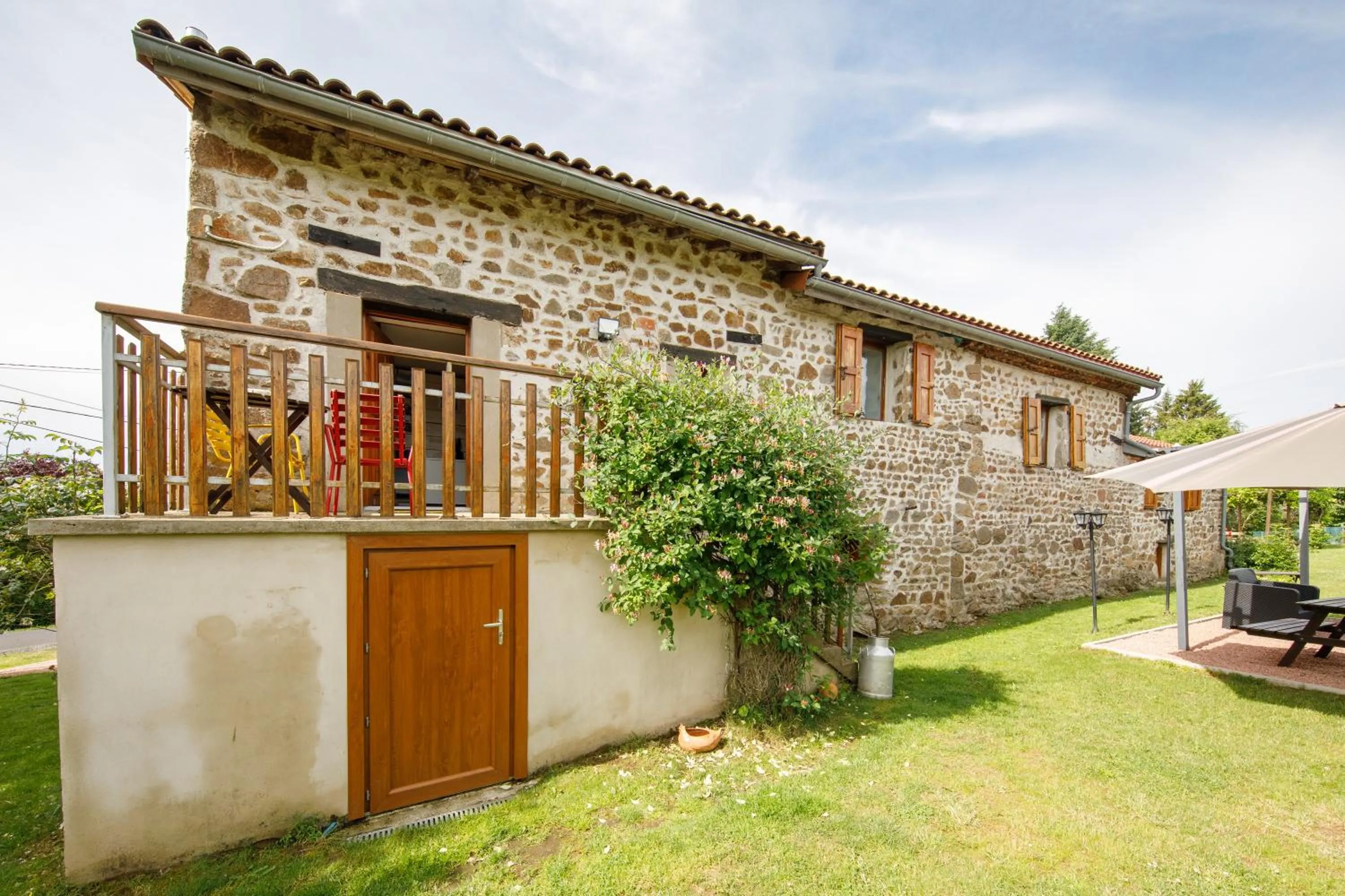 Garden view in LE CLOS DU MOUY
