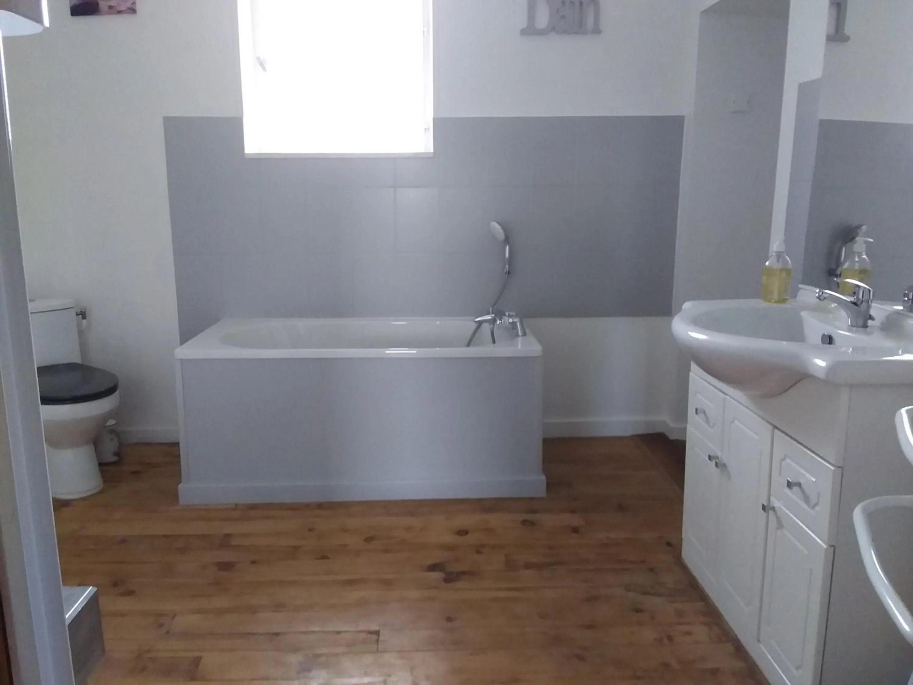 Bathroom in LE CLOS DU MOUY