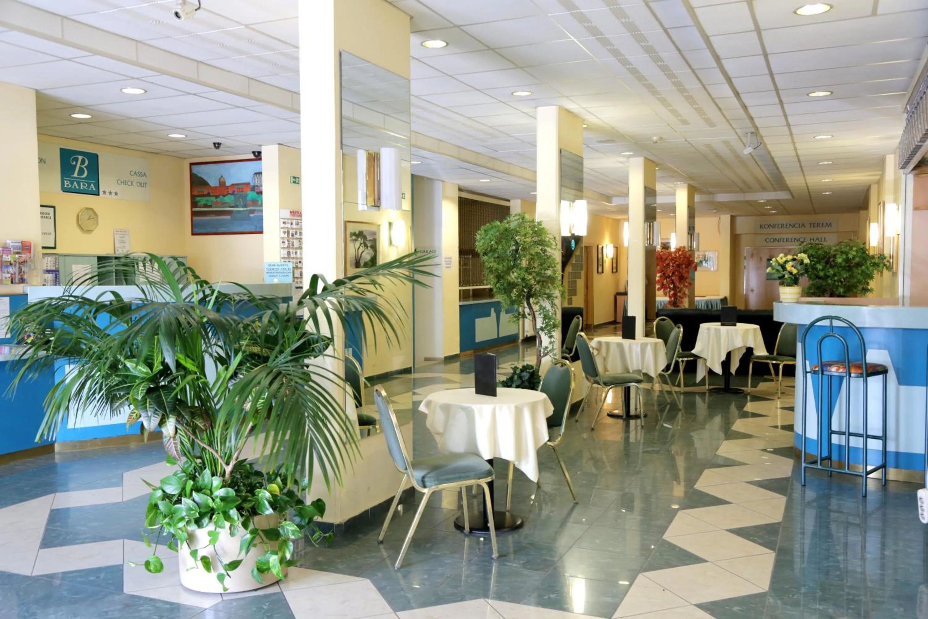 Lobby or reception in Hotel Bara Junior
