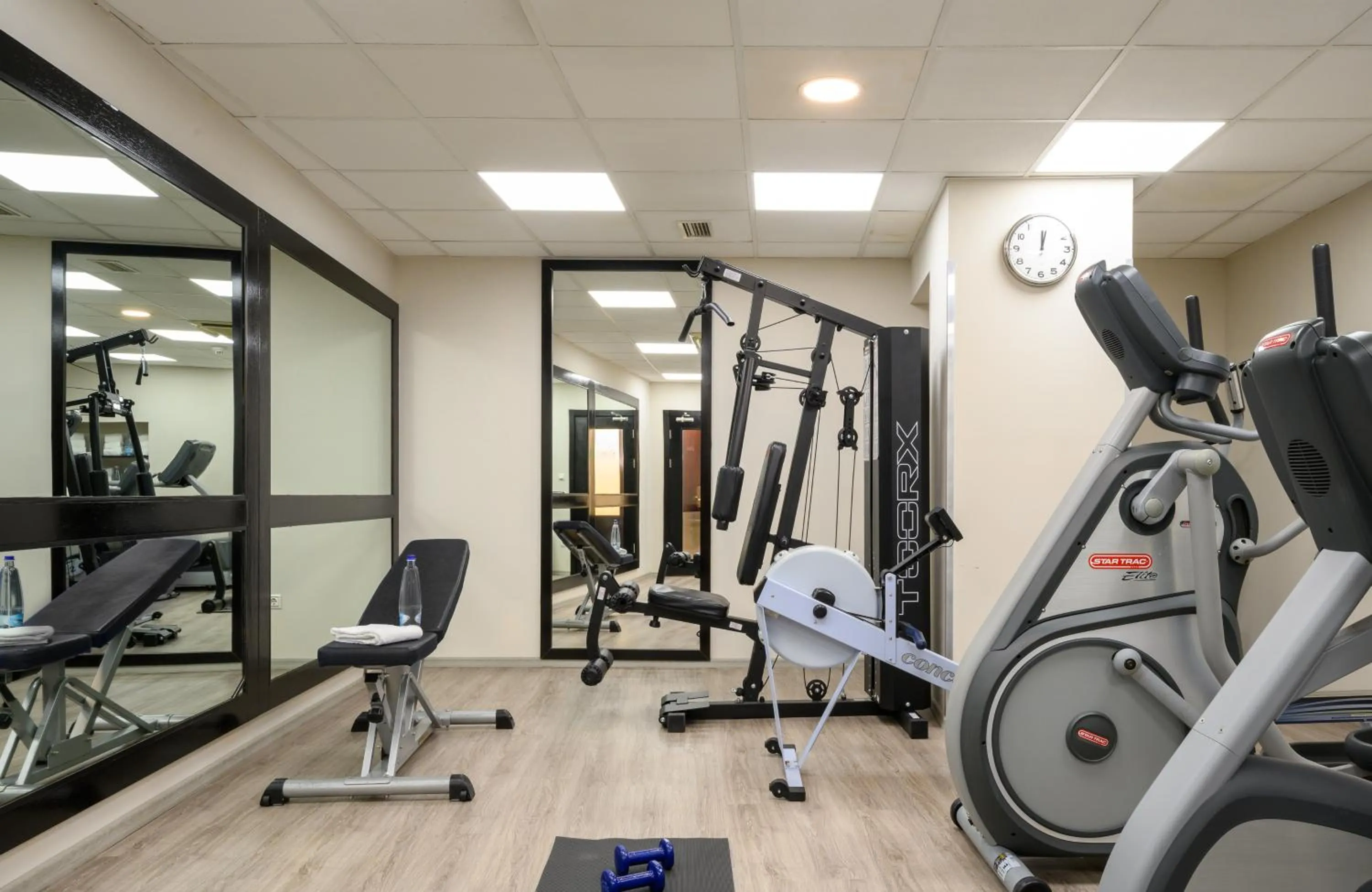Fitness centre/facilities in Leonardo Hotel Budapest