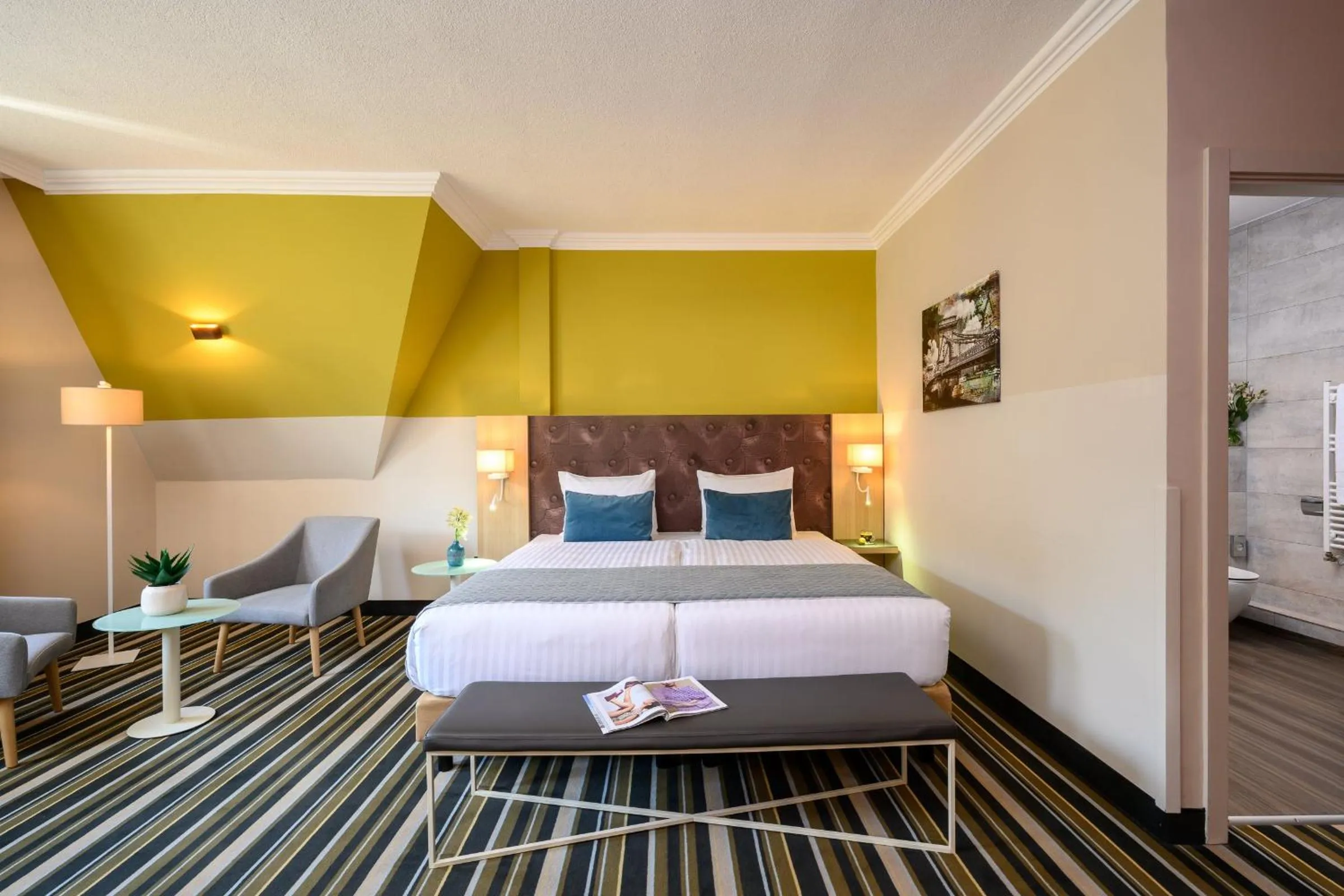 Bedroom, Bed in Leonardo Hotel Budapest