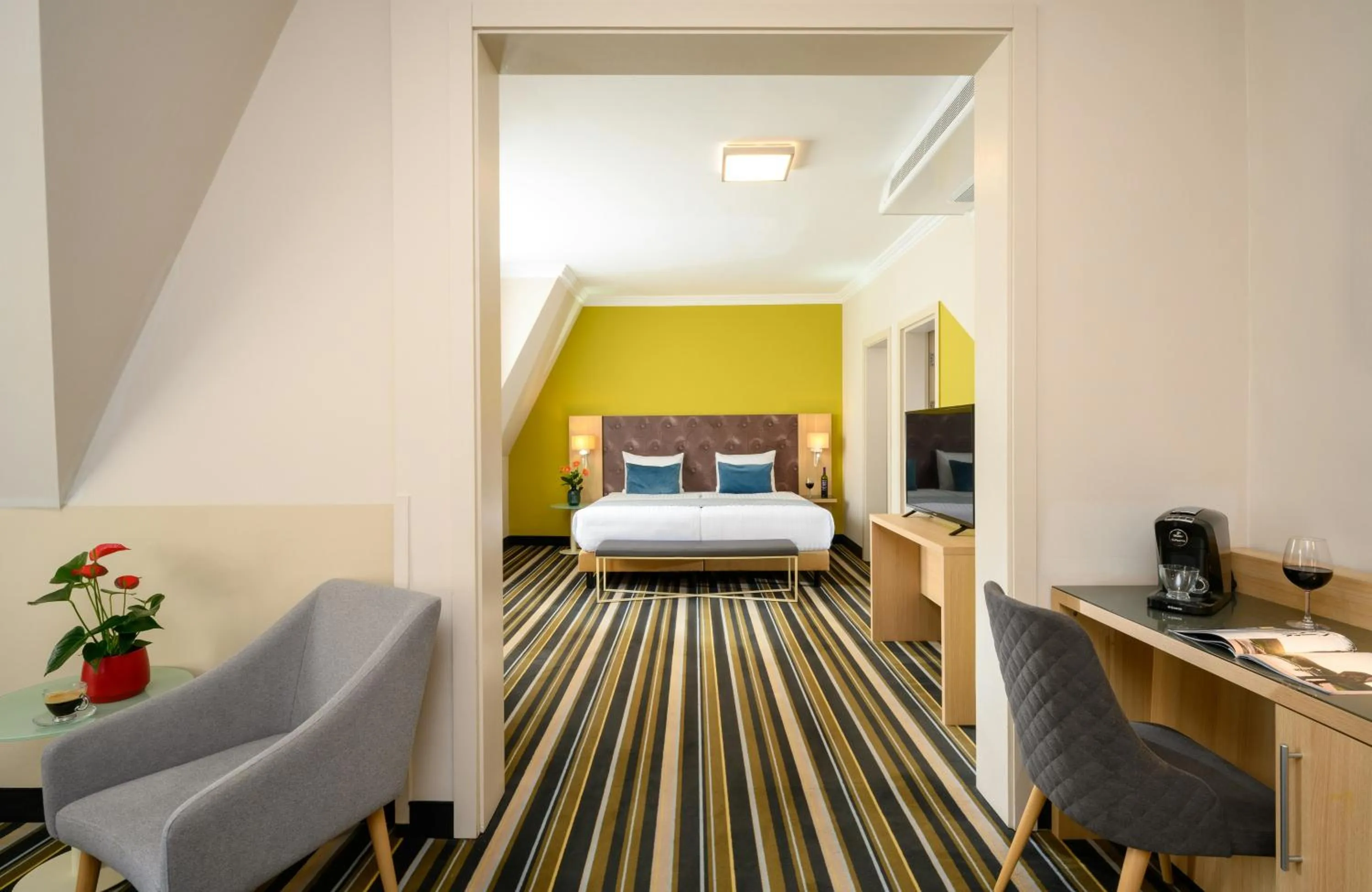 Photo of the whole room, Bed in Leonardo Hotel Budapest