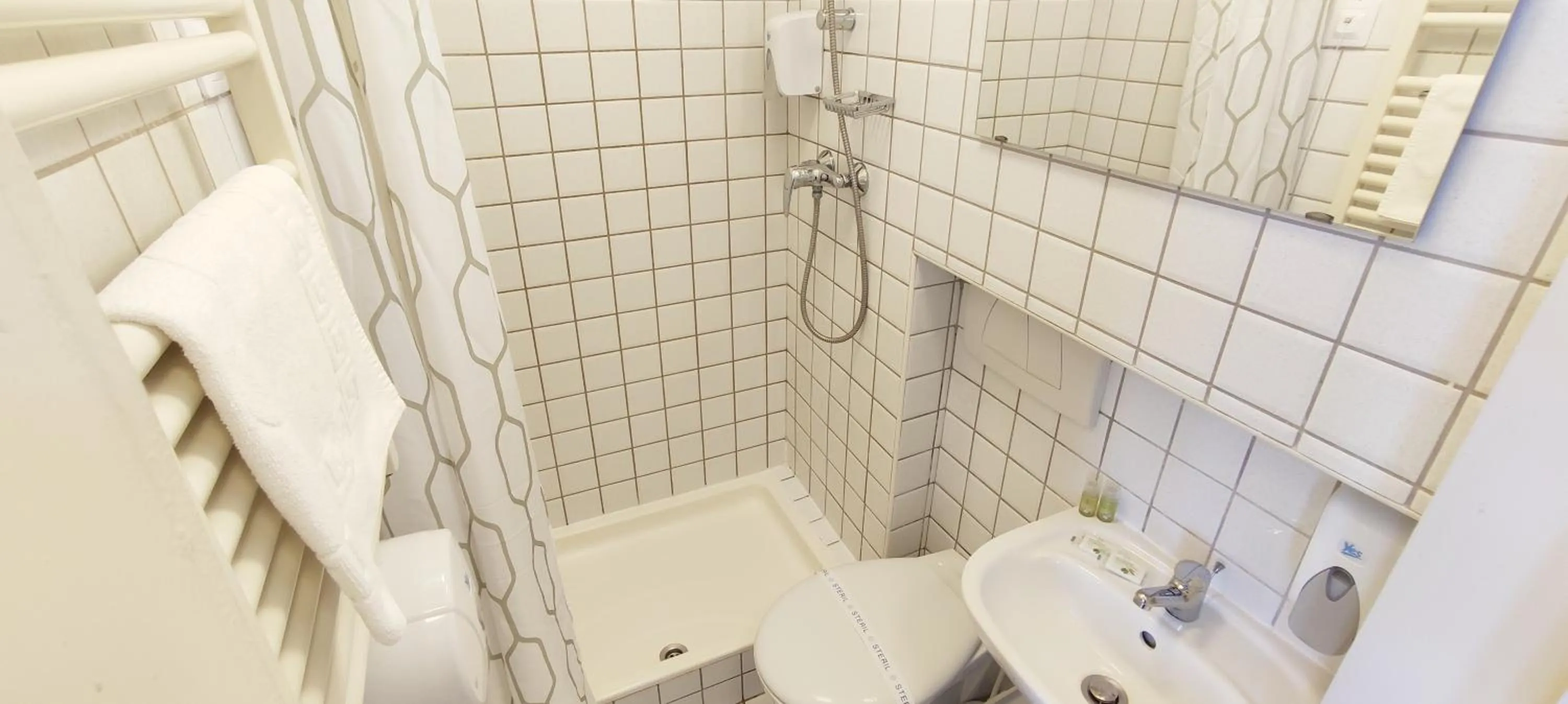 Bathroom in Budapest Csaszar Hotel