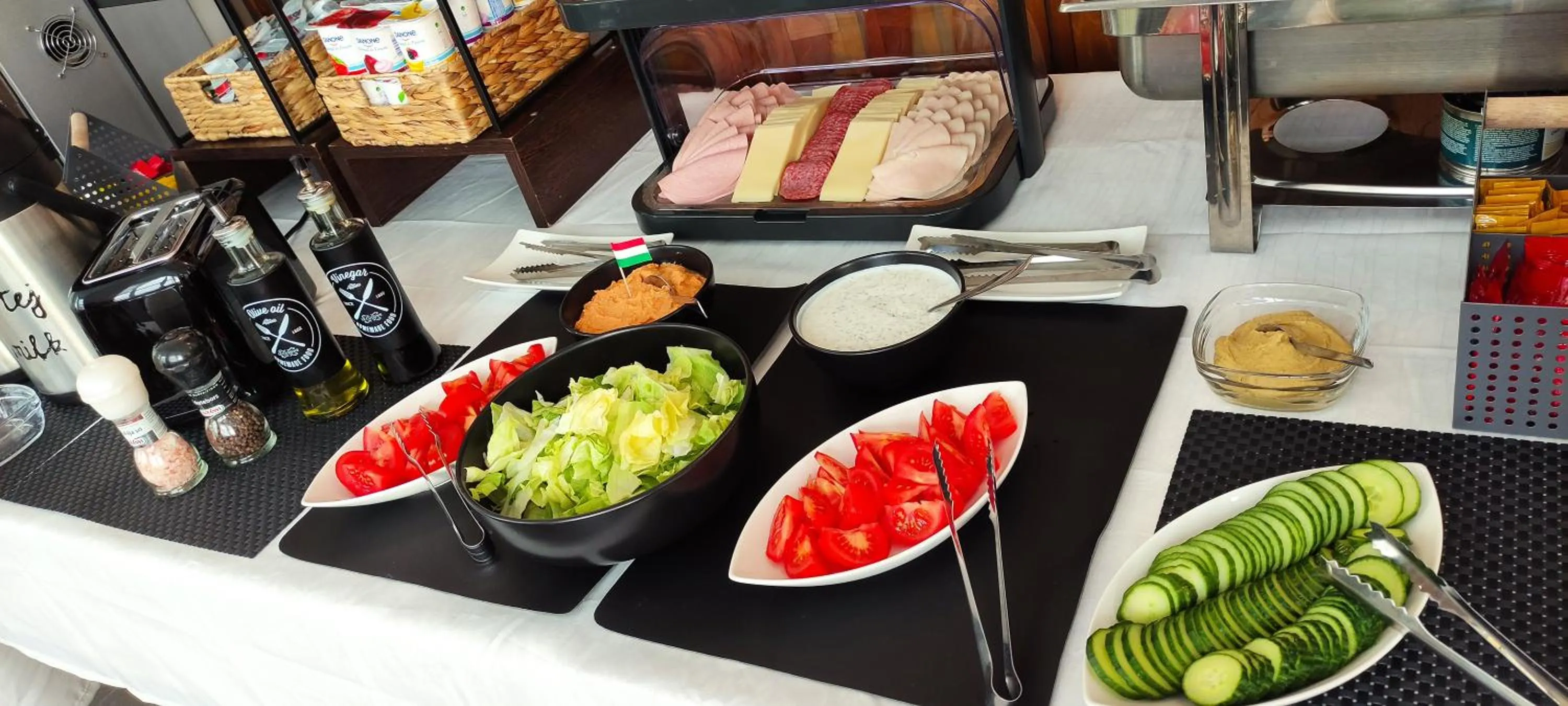 Breakfast in Budapest Csaszar Hotel