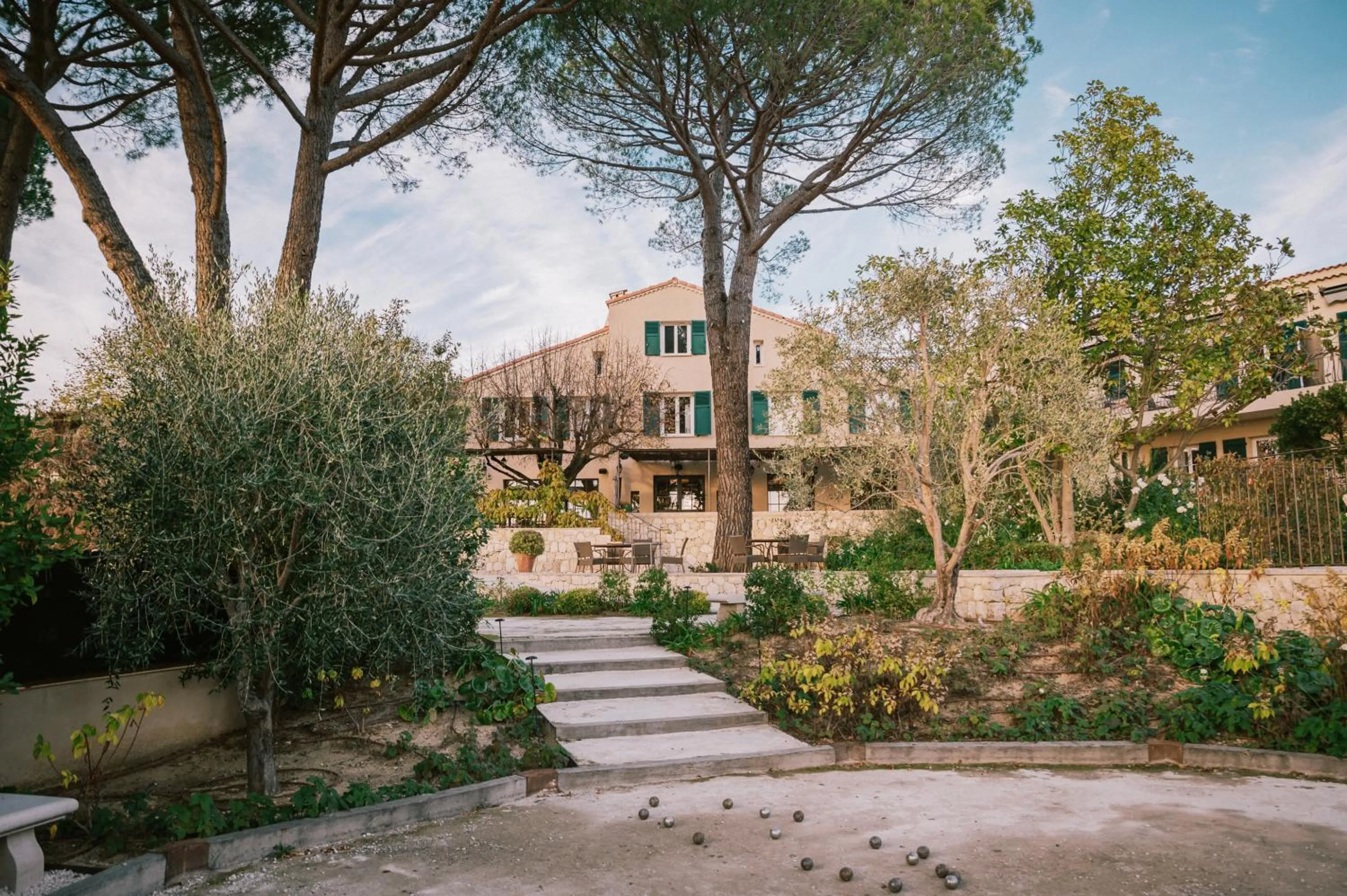 Property building in Auberge du Rédier - Logis Hôtels