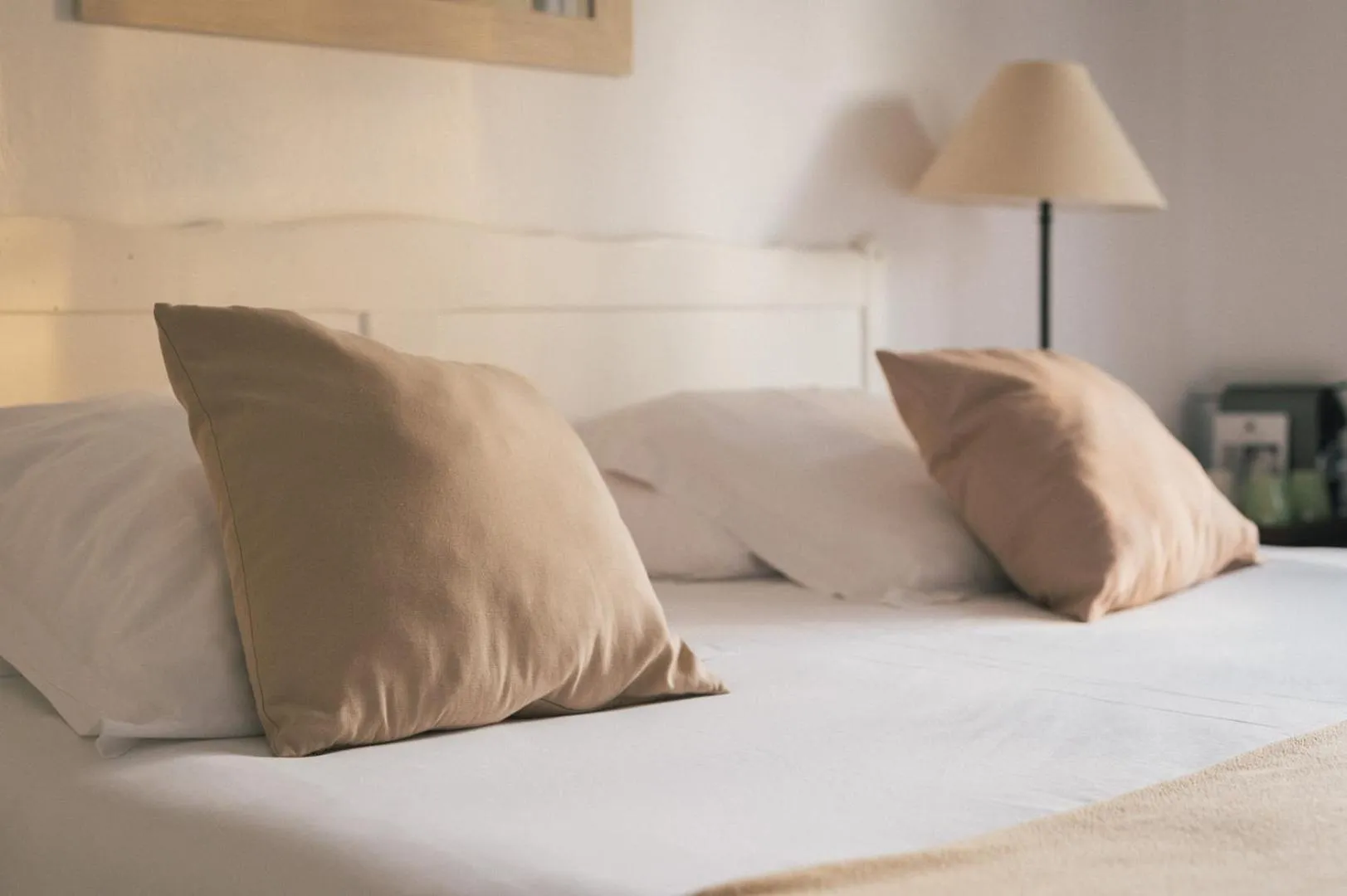 Bed in Auberge du Rédier - Logis Hôtels