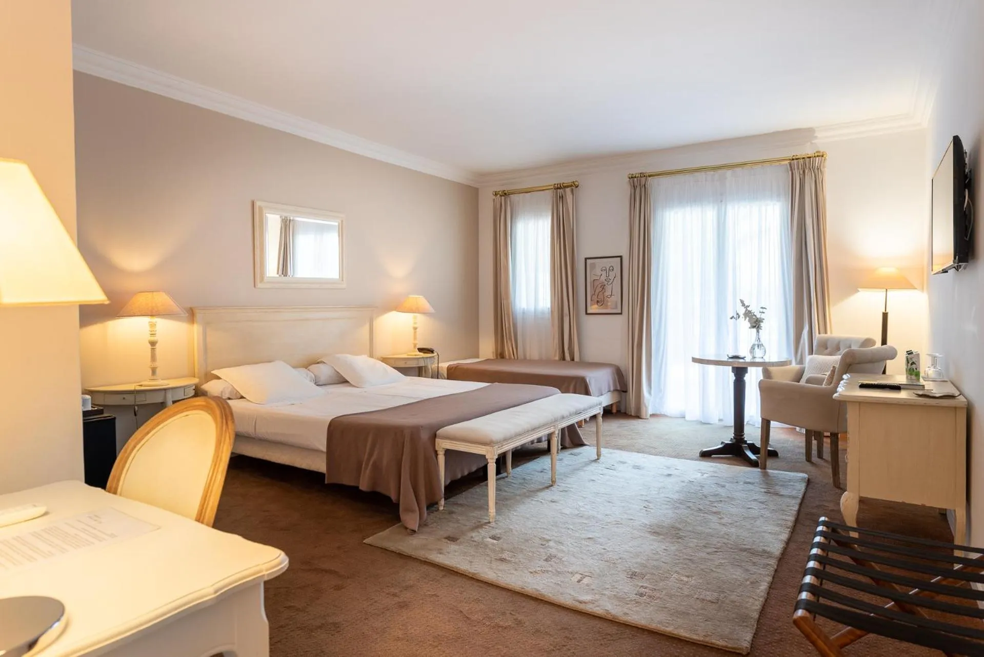 Family Suite in Auberge du Rédier - Logis Hôtels