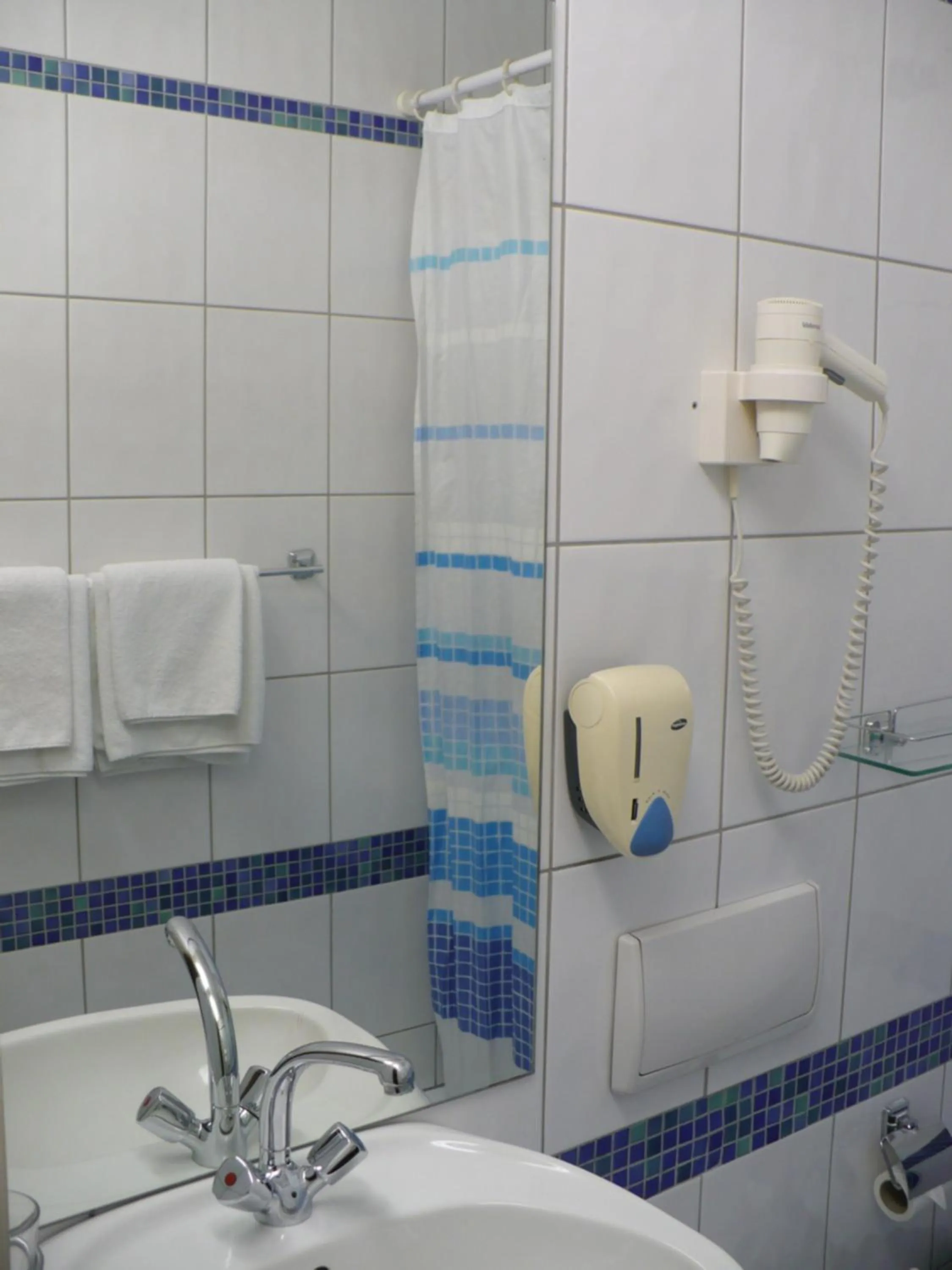 Bathroom in Hotel Luna Budapest