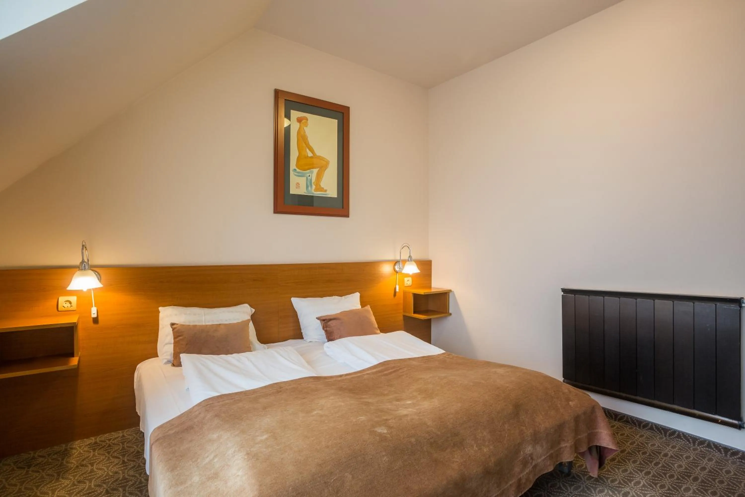 Bed in Hotel Luna Budapest