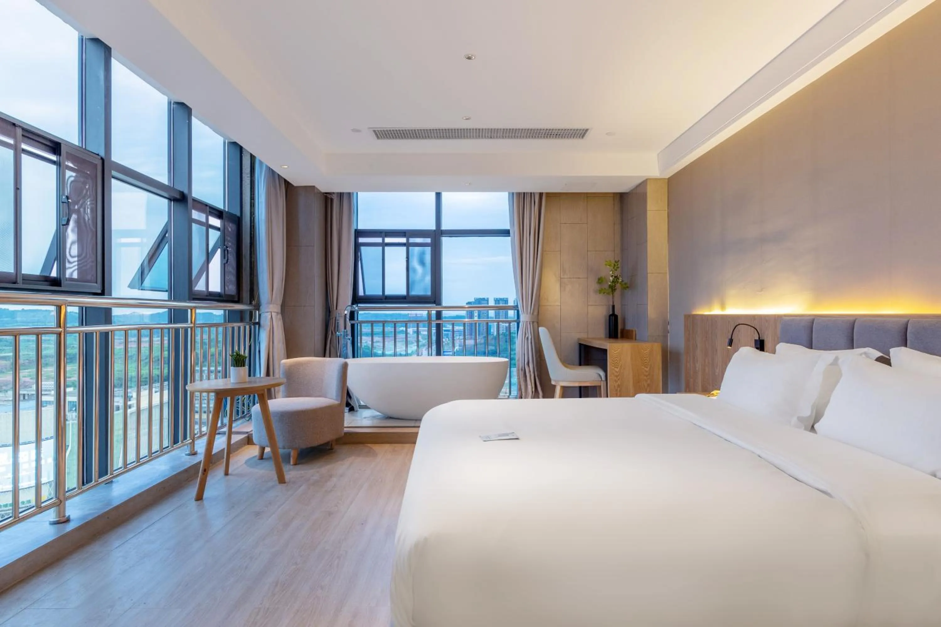 Balcony/Terrace, Bed in TRUE Go hotel