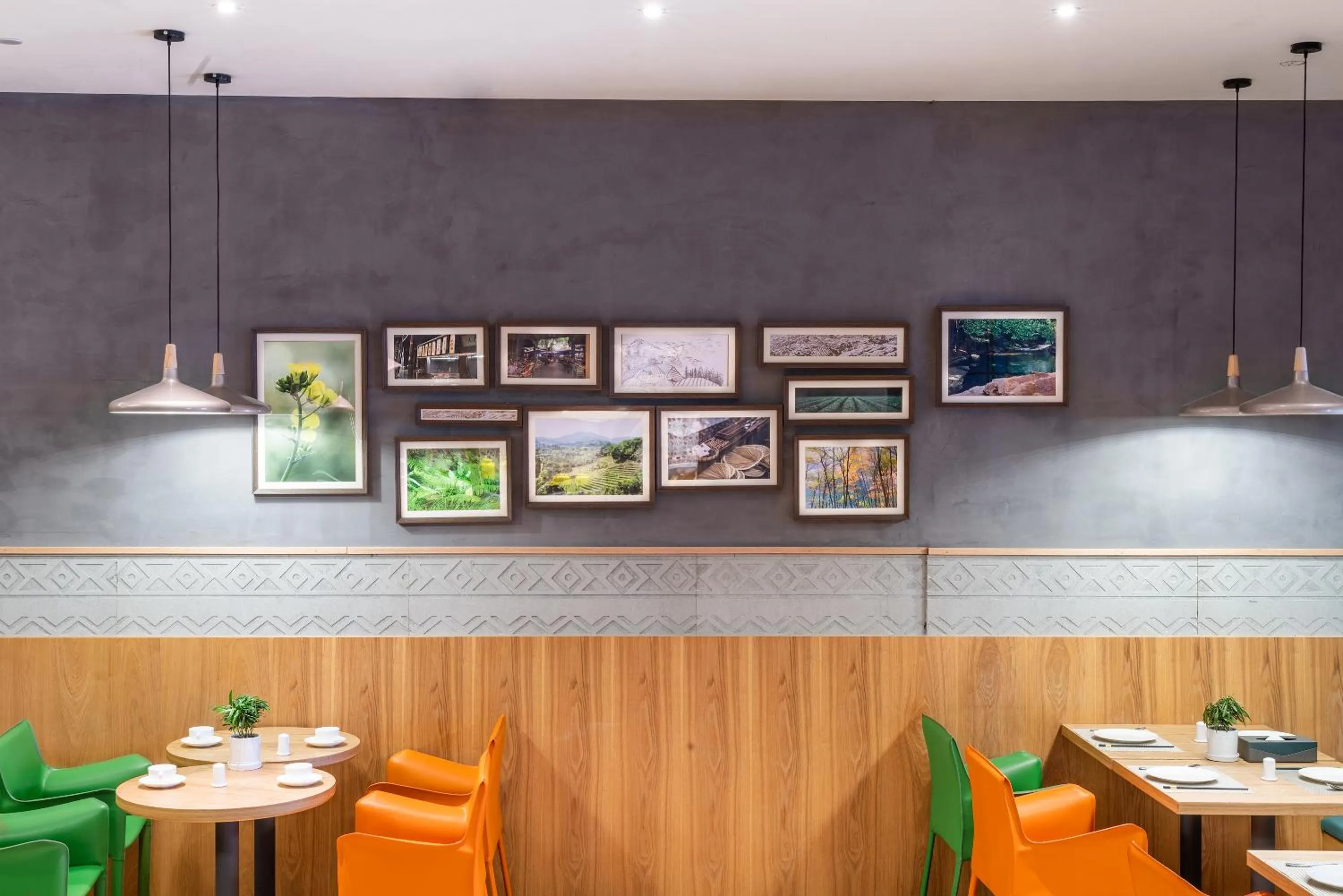 Restaurant/places to eat in TRUE Go hotel