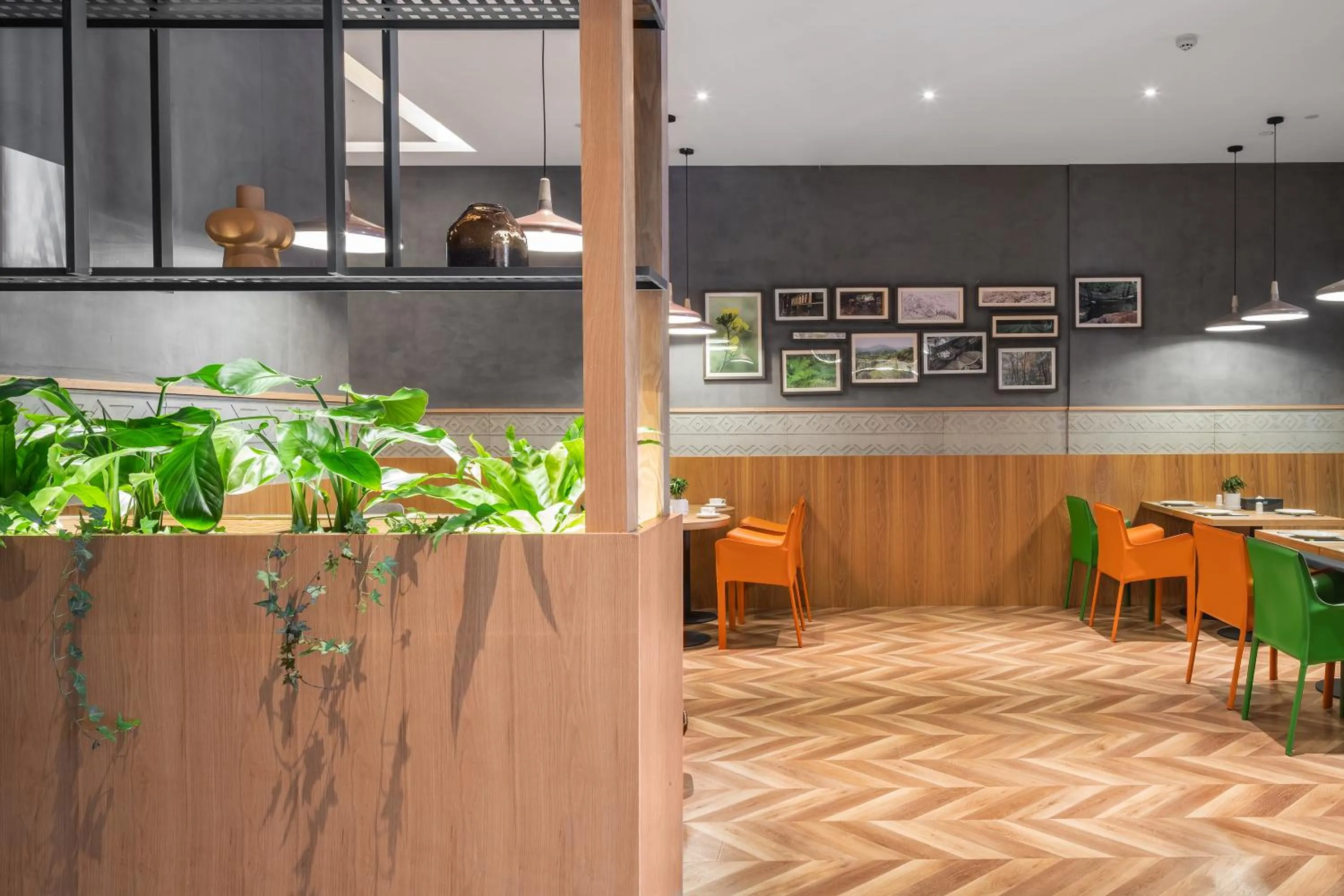 Restaurant/places to eat in TRUE Go hotel