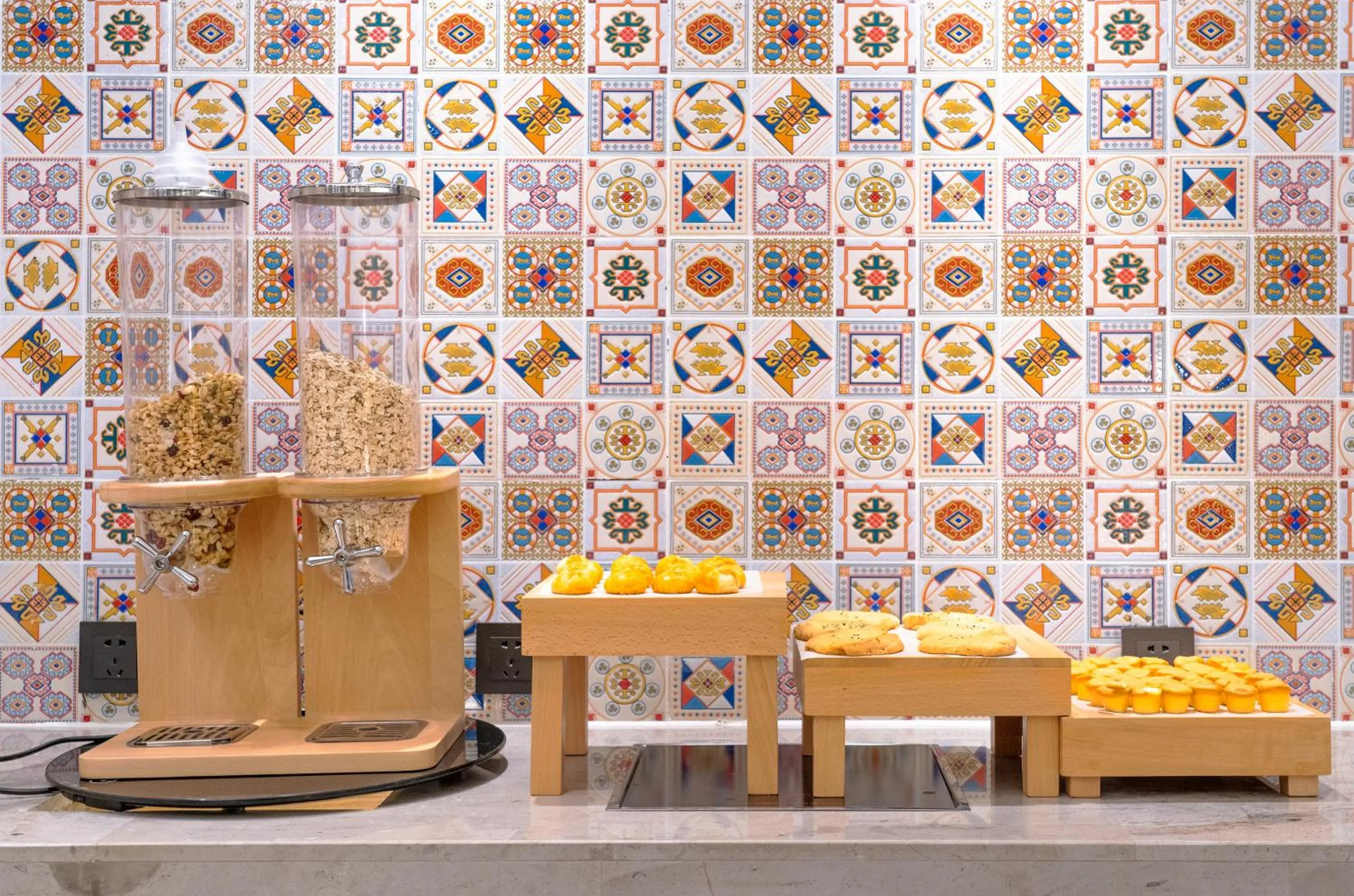 Restaurant/places to eat in TRUE Go hotel