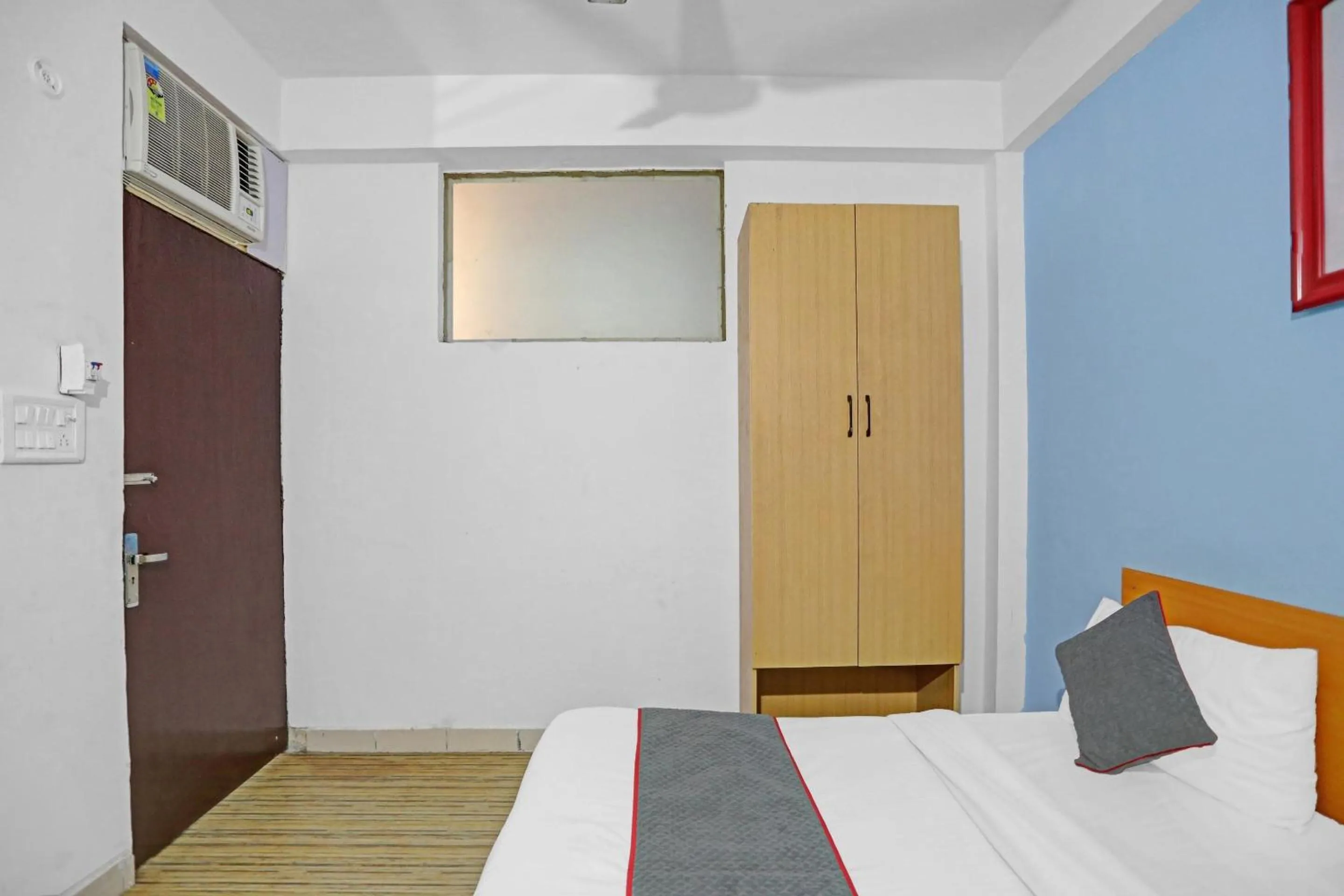 Bedroom, Bed in Hotel O Sky View Residency
