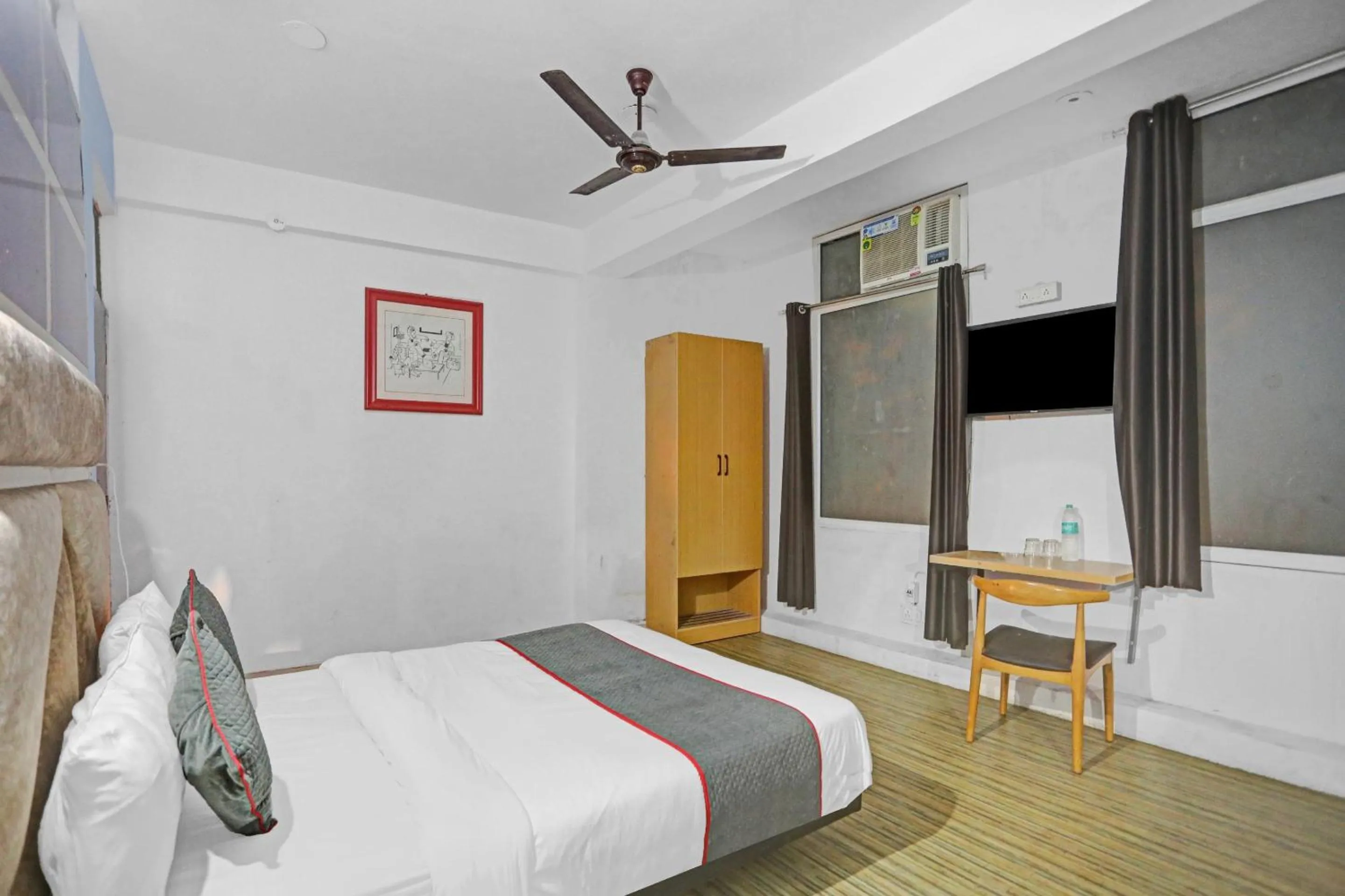 Bedroom, Bed in Hotel O Sky View Residency