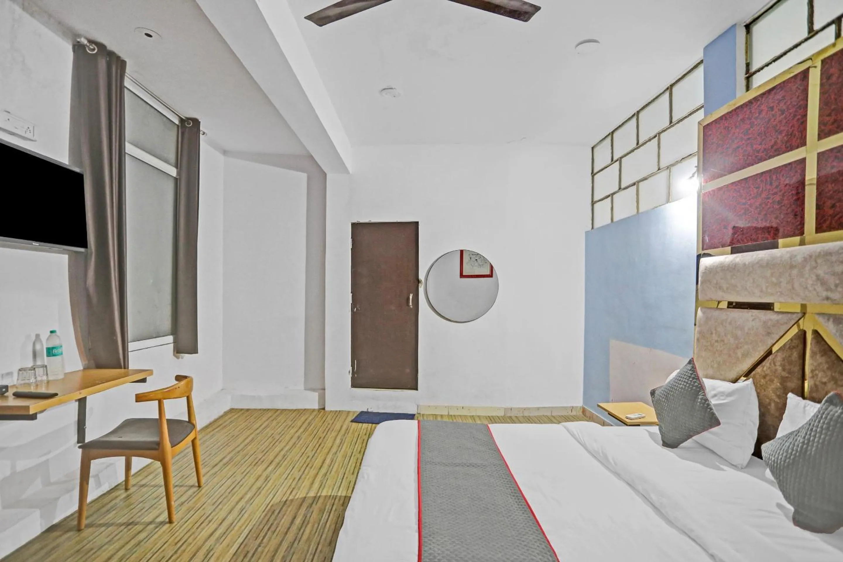 Lobby or reception, Bed in Hotel O Sky View Residency