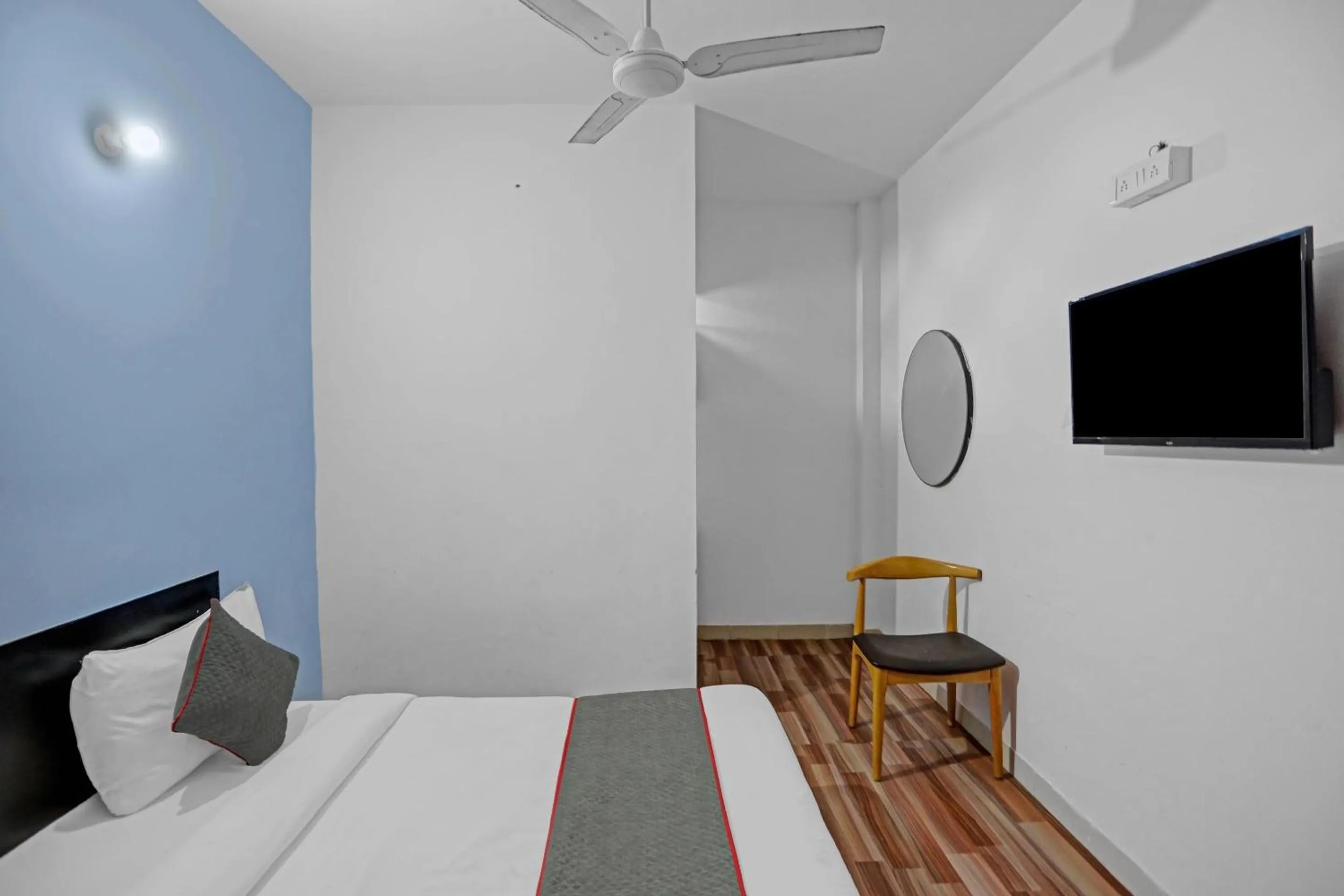 Bedroom, Bed in Collection O JPS