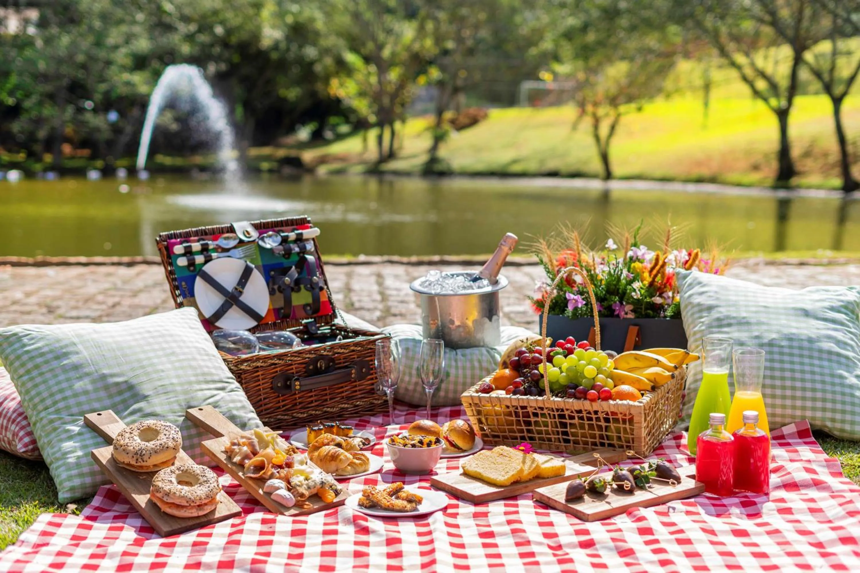 Restaurant/places to eat in Almenat Embu Das Artes Sao Paulo, Tapestry Collection