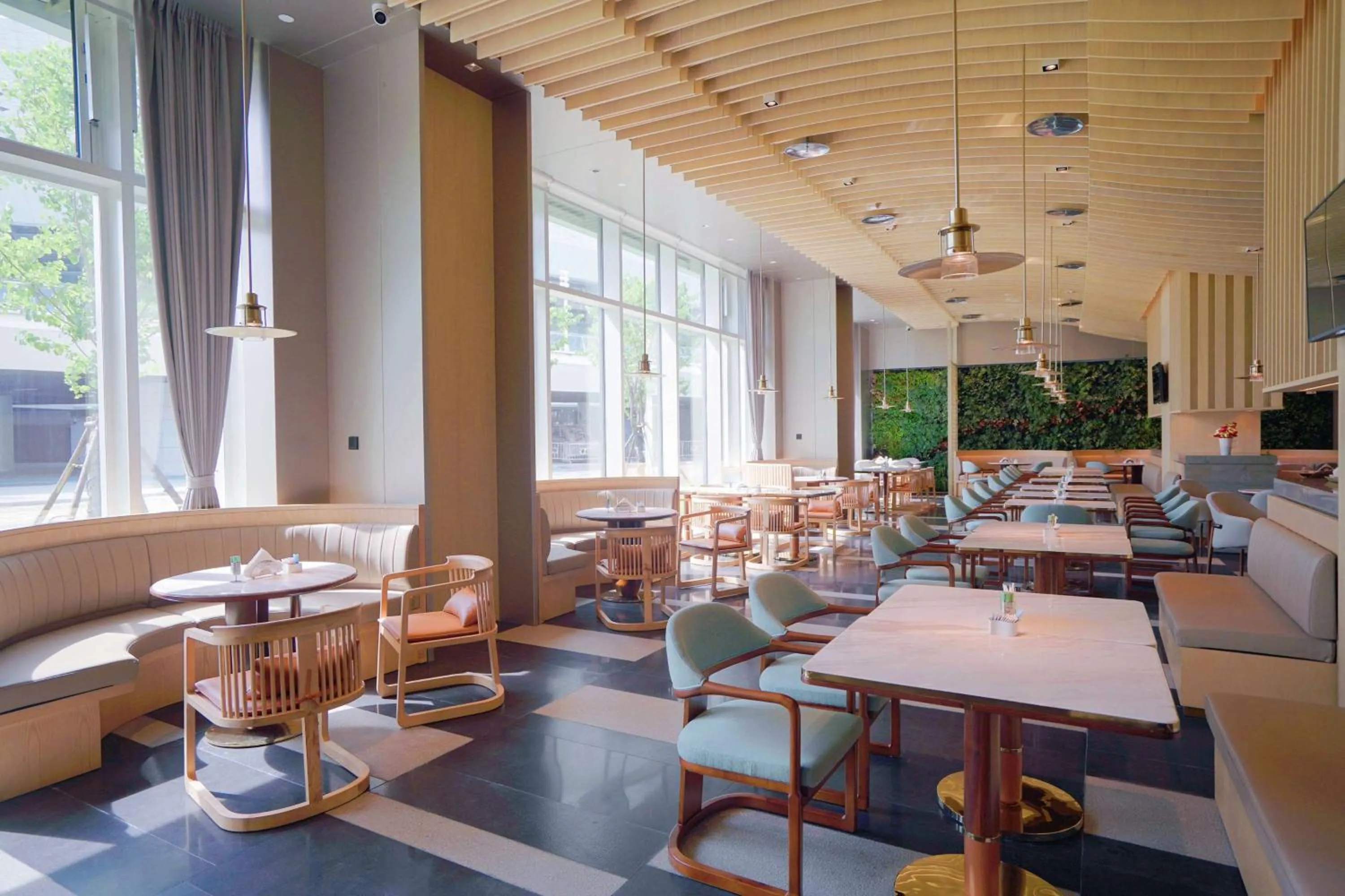 Restaurant/places to eat in Wyndham Garden Jinjiang